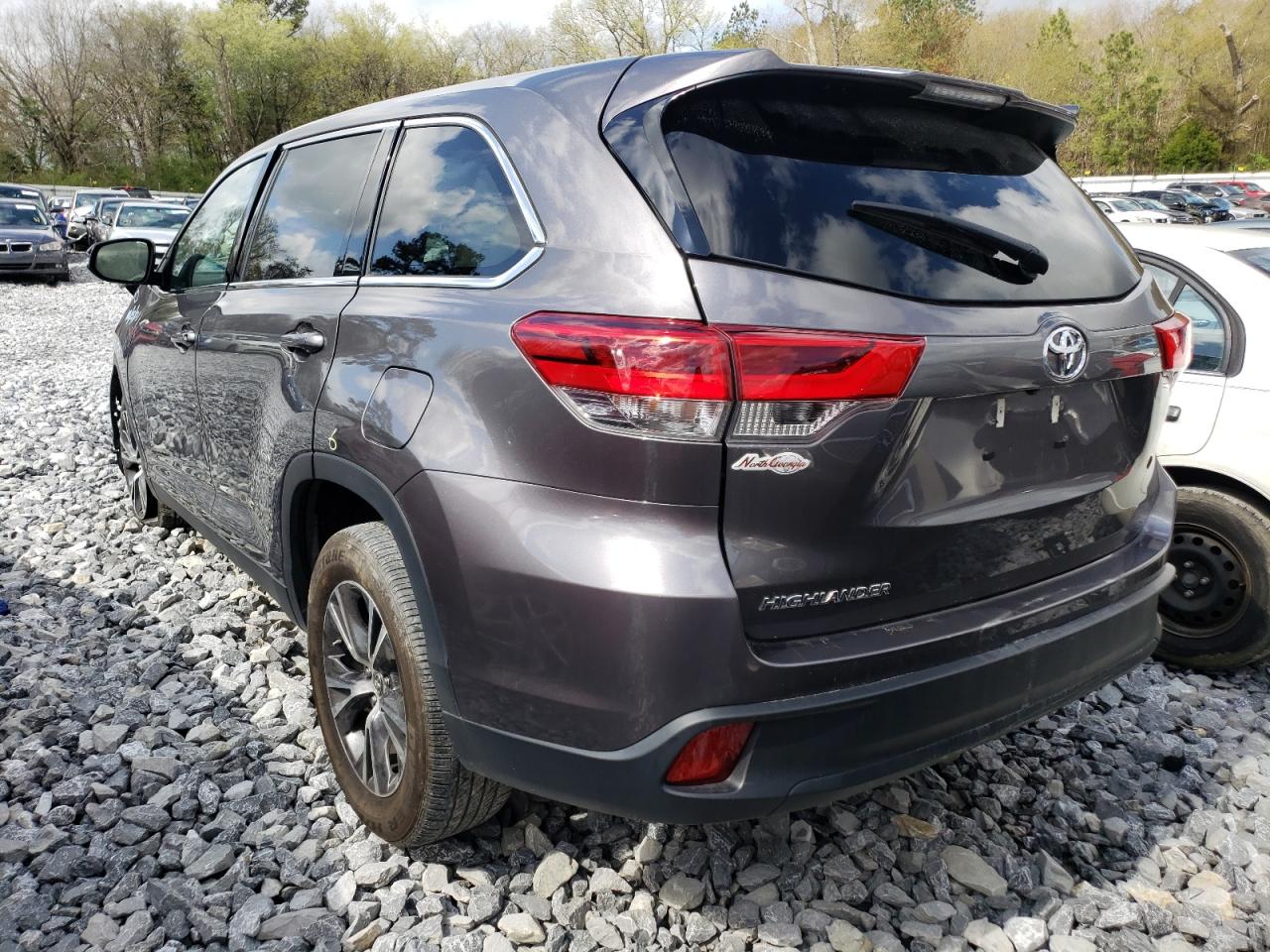 Photo 3 from auction – 2019 TOYOTA HIGHLANDER with VIN 5TDZARFH5KS056294