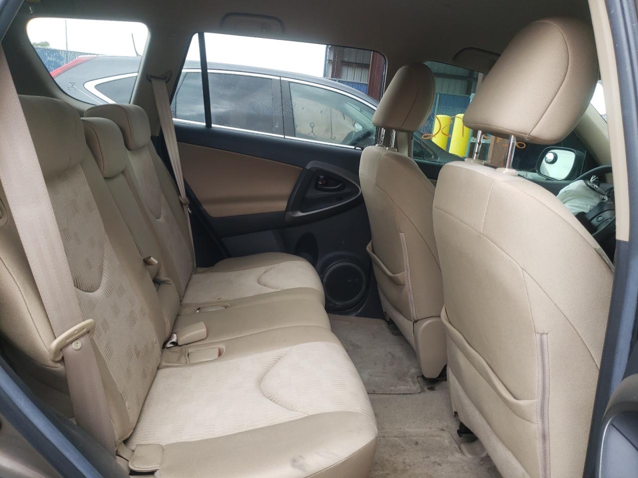 Photo 6 from auction – 2011 TOYOTA RAV4 with VIN 2T3ZF4DV6BW085458