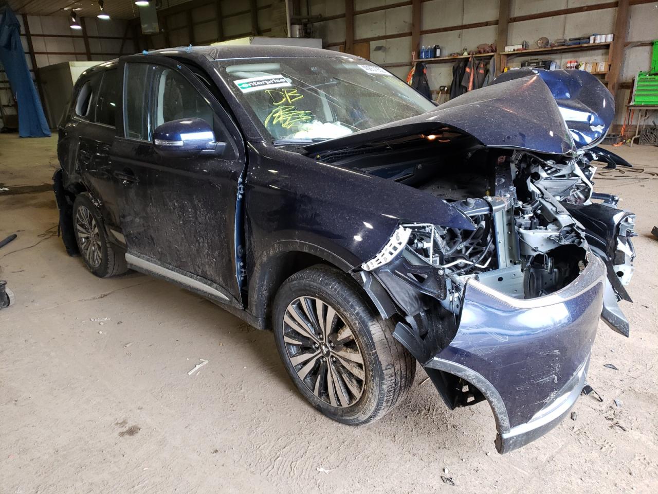 MITSUBISHI OUTLANDER 2020 with VIN JA4AD3A39LZ043829 - Photo from auction