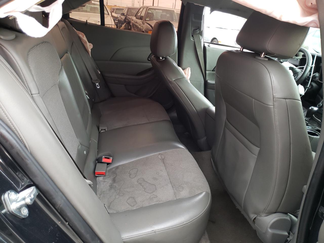 Photo 6 from auction – 2015 CHEVROLET MALIBU 1LT with VIN 1G11C5SL4FF336071