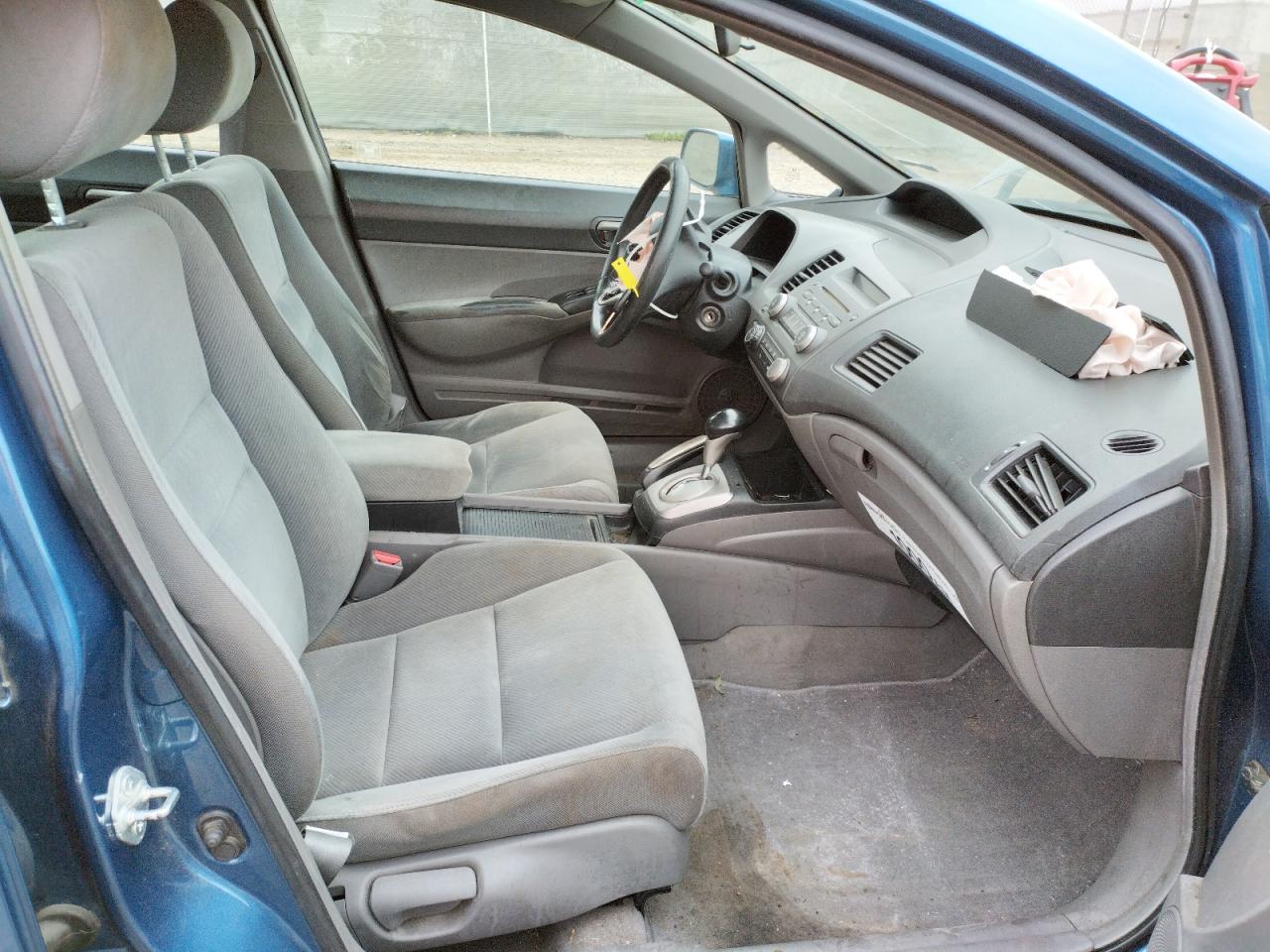 Photo 5 from auction – 2009 HONDA CIVIC LX with VIN 19XFA16569E032908