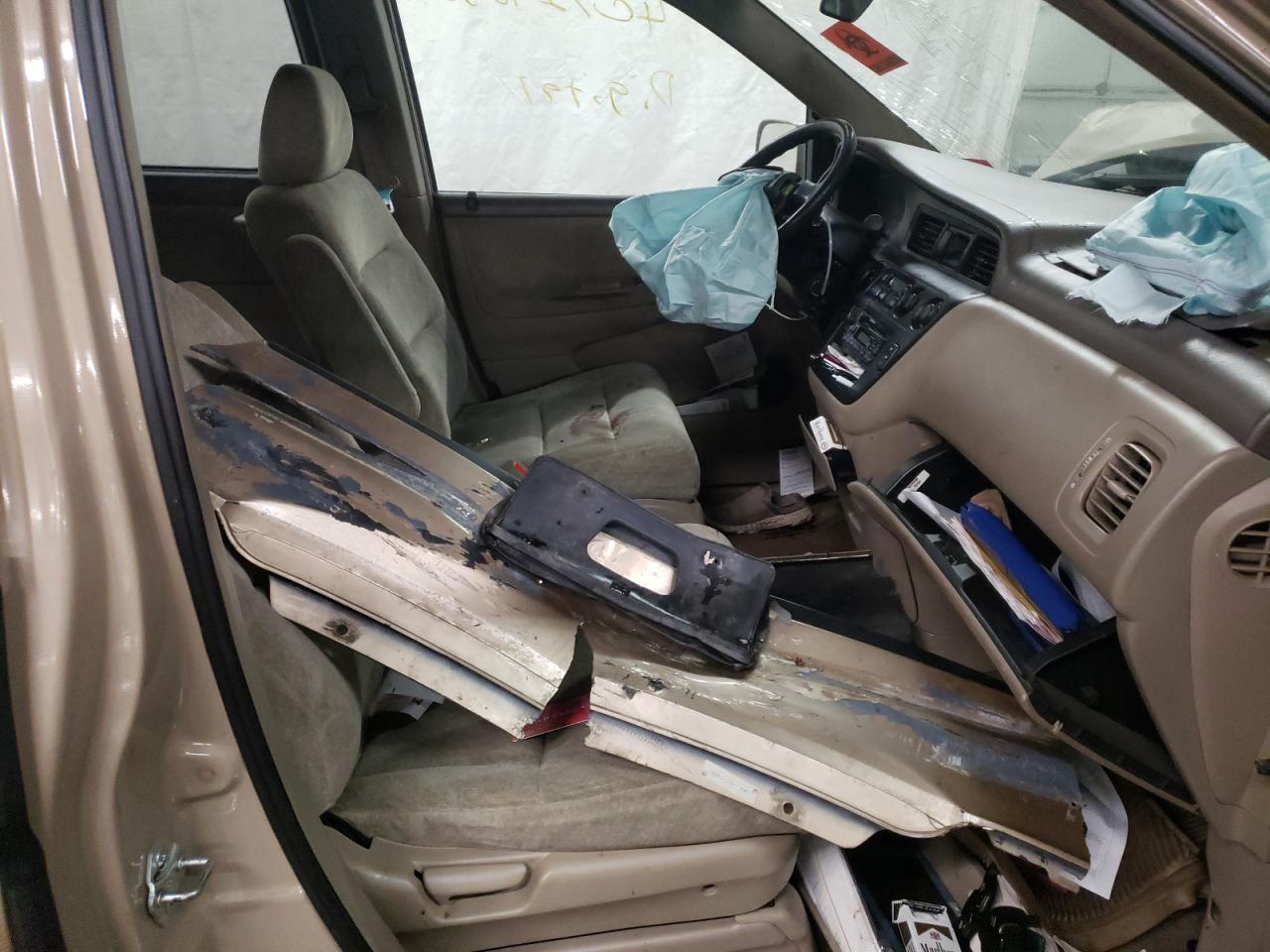 Photo 5 from auction – 2000 HONDA ODYSSEY EX with VIN 2HKRL1869YH558960