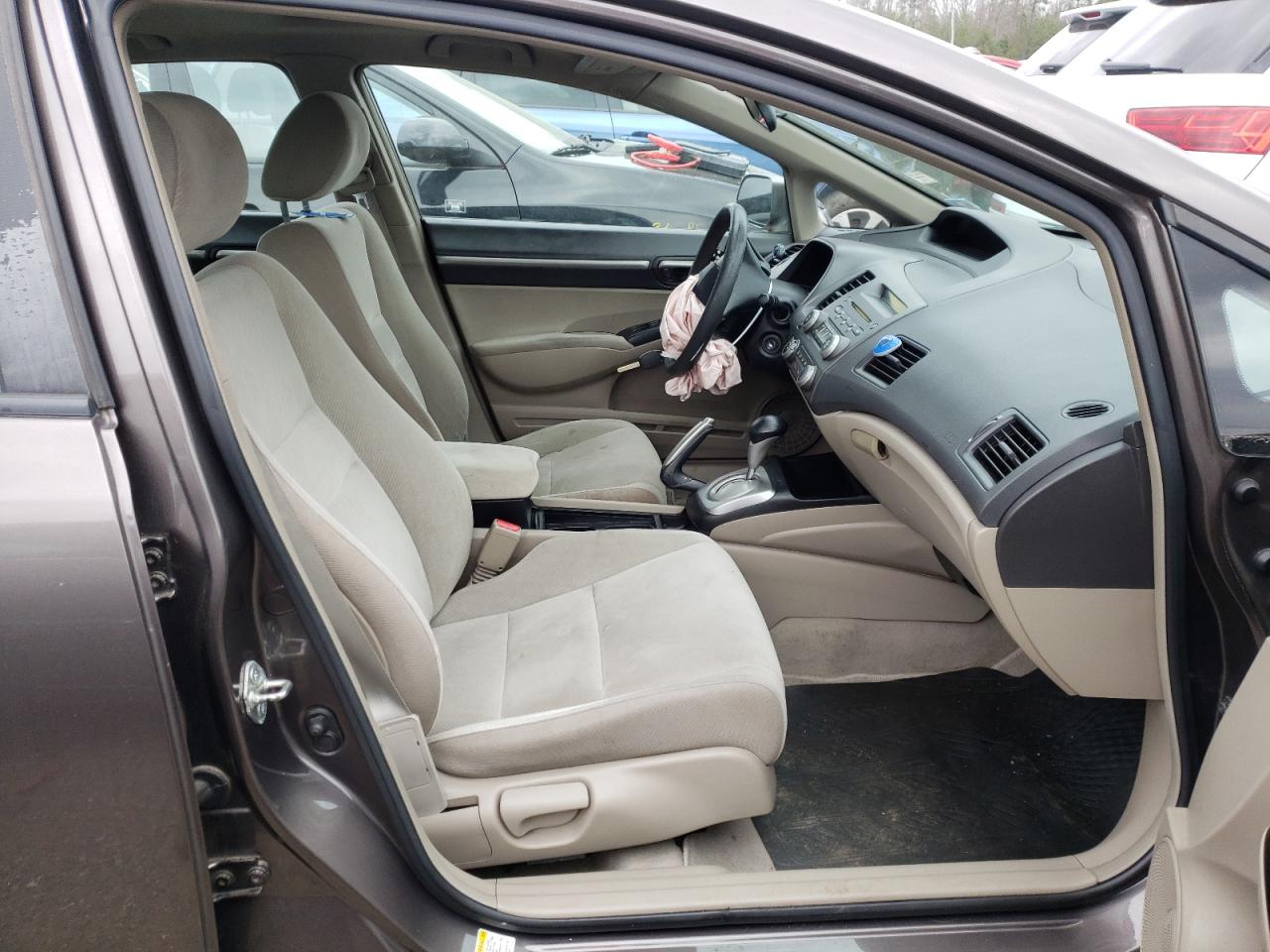 Photo 5 from auction – 2010 HONDA CIVIC EX with VIN 19XFA1F88AE040197