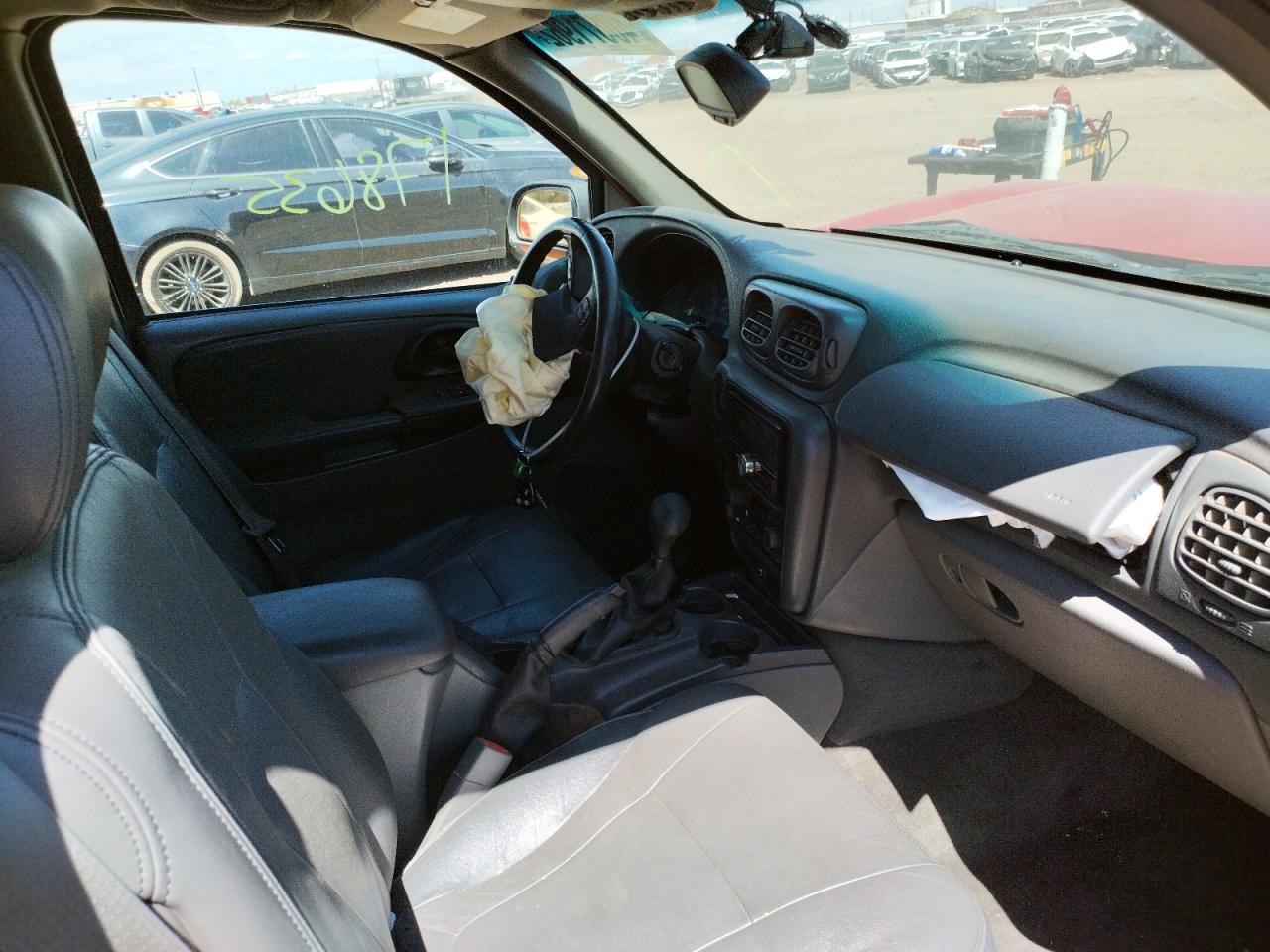 Photo 5 from auction – 2002 CHEVROLET TRAILBLAZE with VIN 1GNDS13S322125121