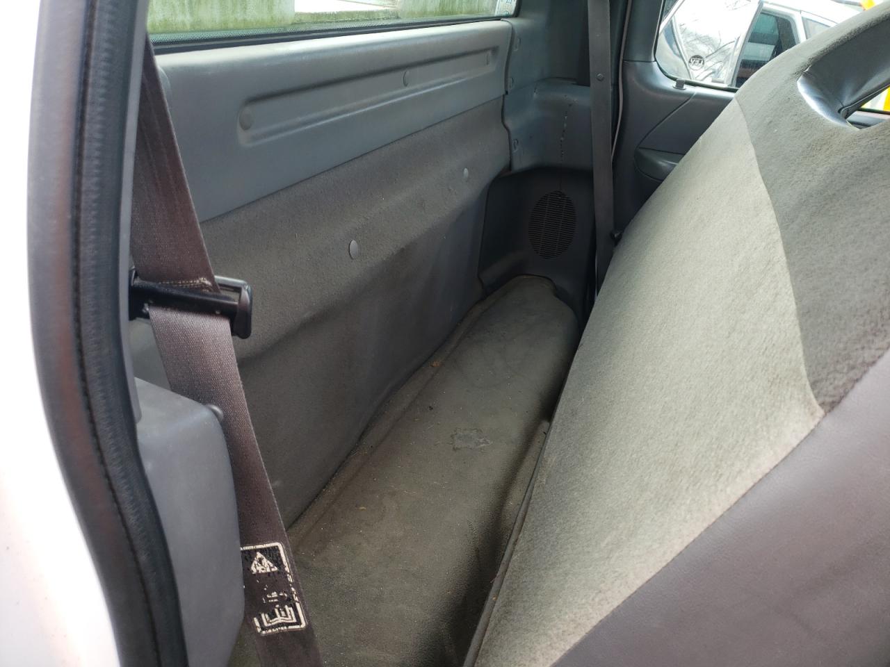Photo 6 from auction – 2001 FORD F150 with VIN 2FTZF17261CA03367