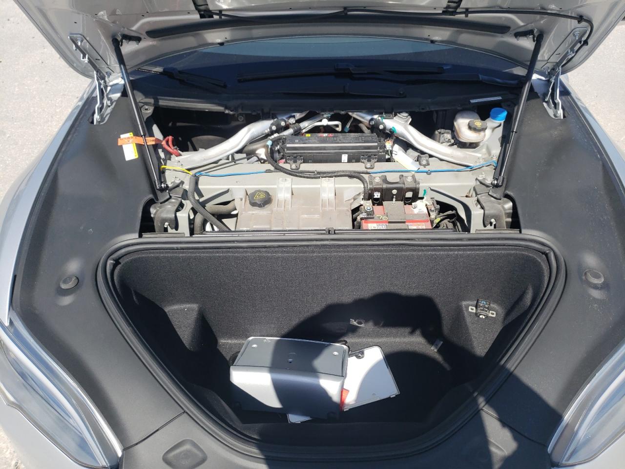 Photo 7 from auction – 2016 TESLA MODEL S with VIN 5YJSA1E48GF174255
