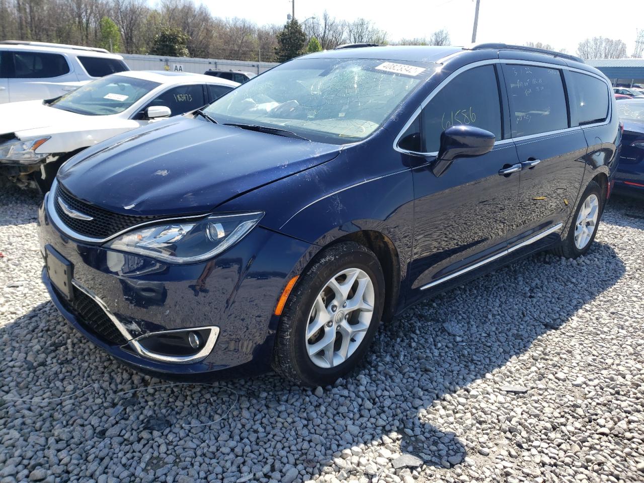 Photo 2 from auction – 2017 CHRYSLER PACIFICA T with VIN 2C4RC1BGXHR803740