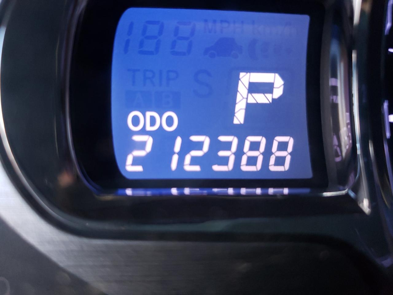 Photo 8 from auction – 2011 TOYOTA SIENNA XLE with VIN 5TDYK3DC5BS132173
