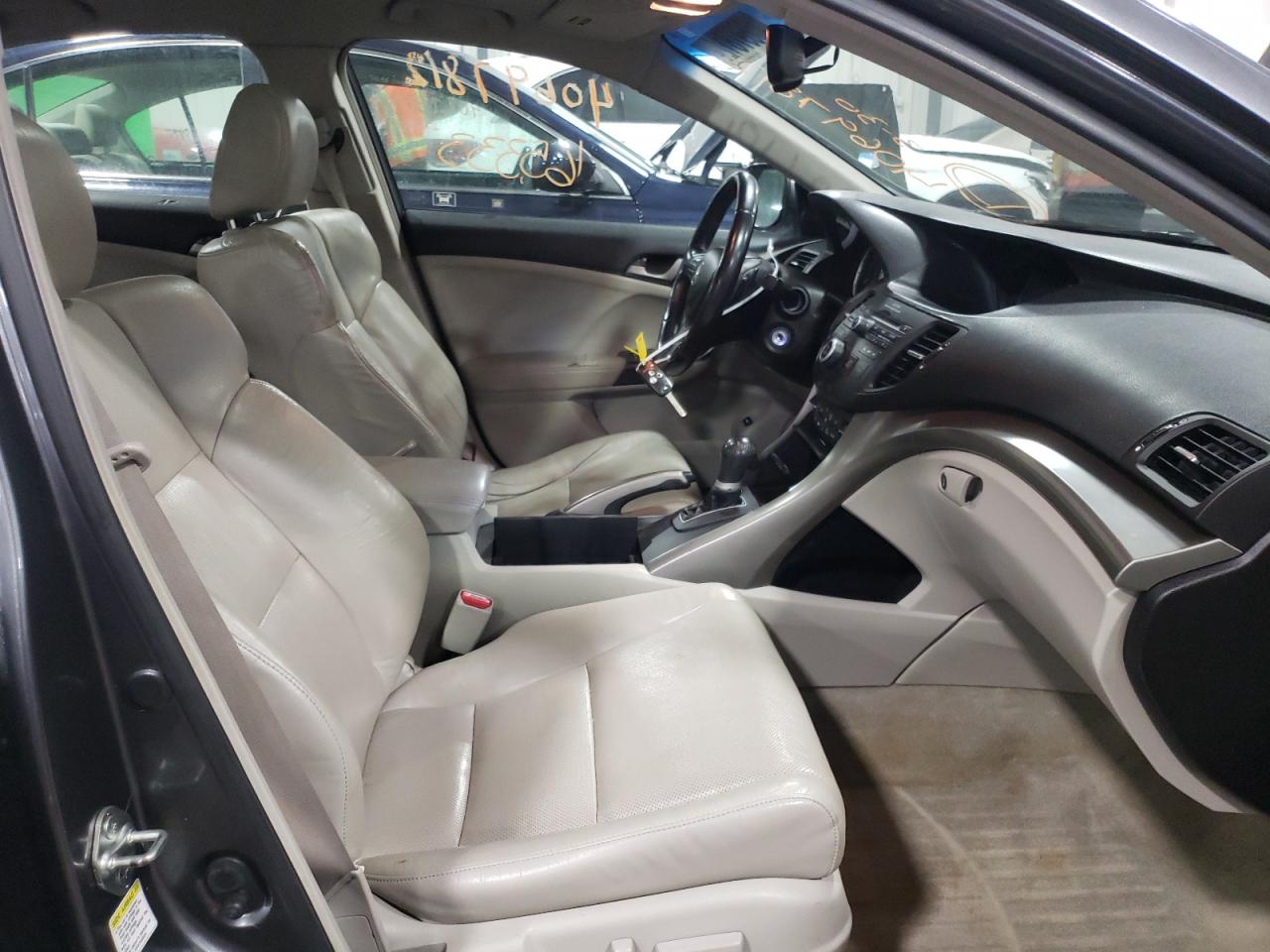 Photo 5 from auction – 2010 ACURA TSX with VIN JH4CU2F63AC007810