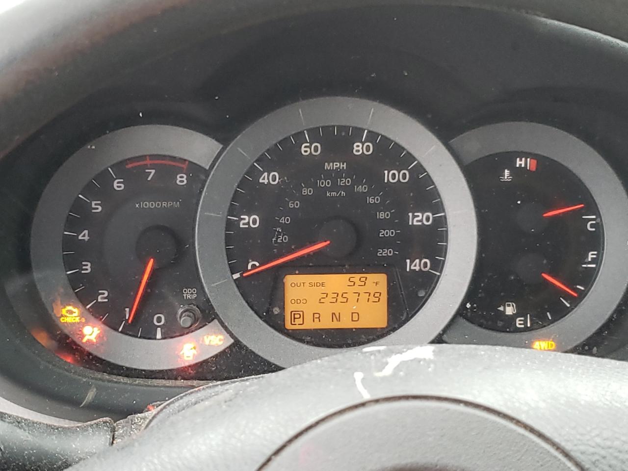 Photo 8 from auction – 2007 TOYOTA RAV4 with VIN JTMBD33V676042086