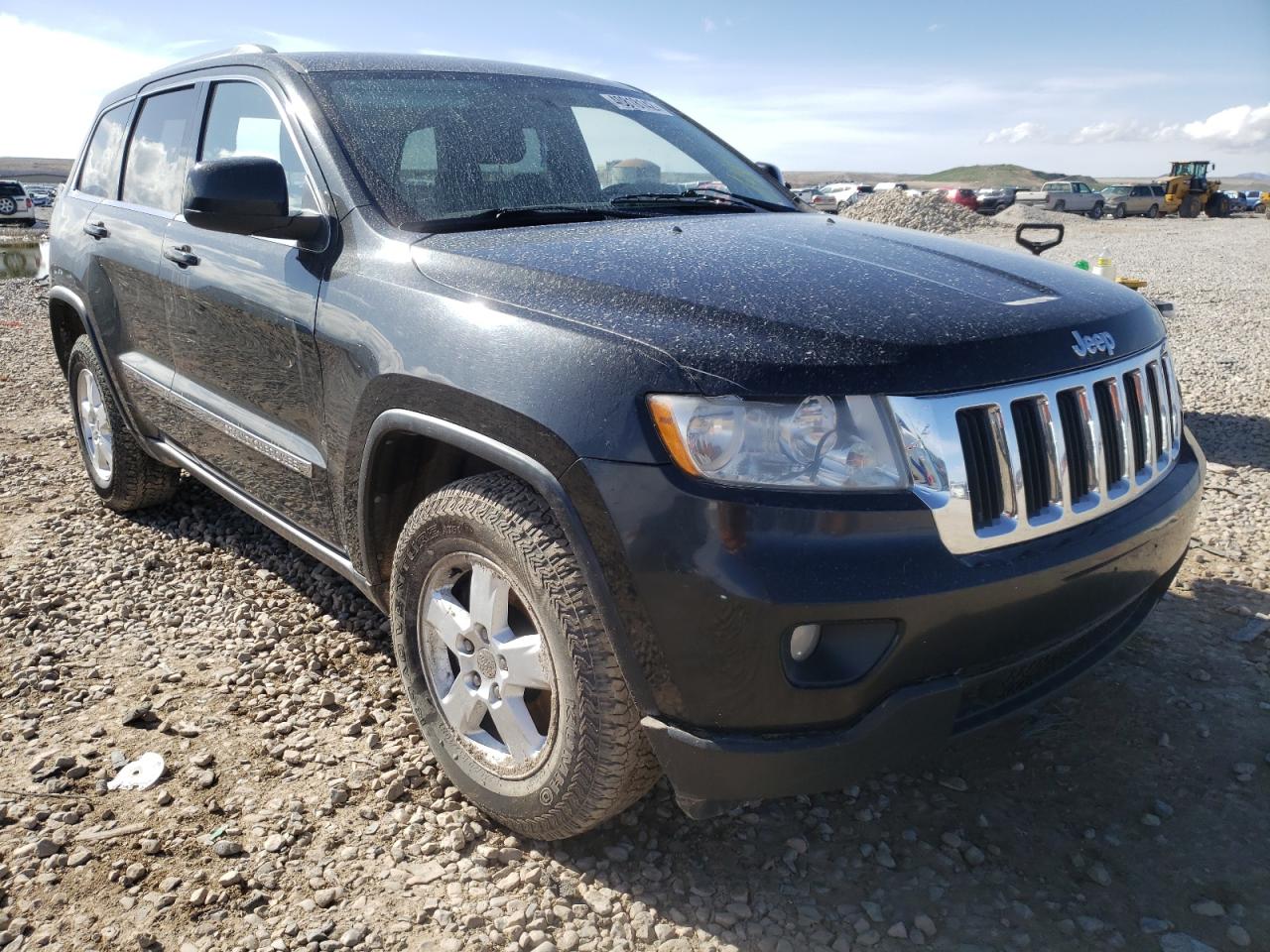 JEEP GRAND CHER 2011 with VIN 1J4RR4GG2BC627334 - Photo from auction