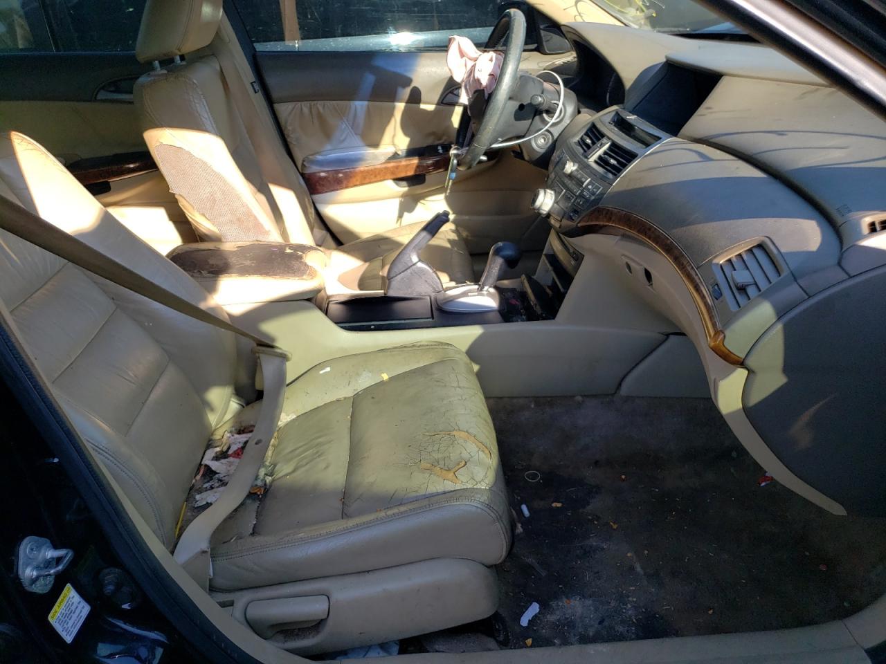 Photo 5 from auction – 2010 HONDA ACCORD EXL with VIN 1HGCP2F81AA024273