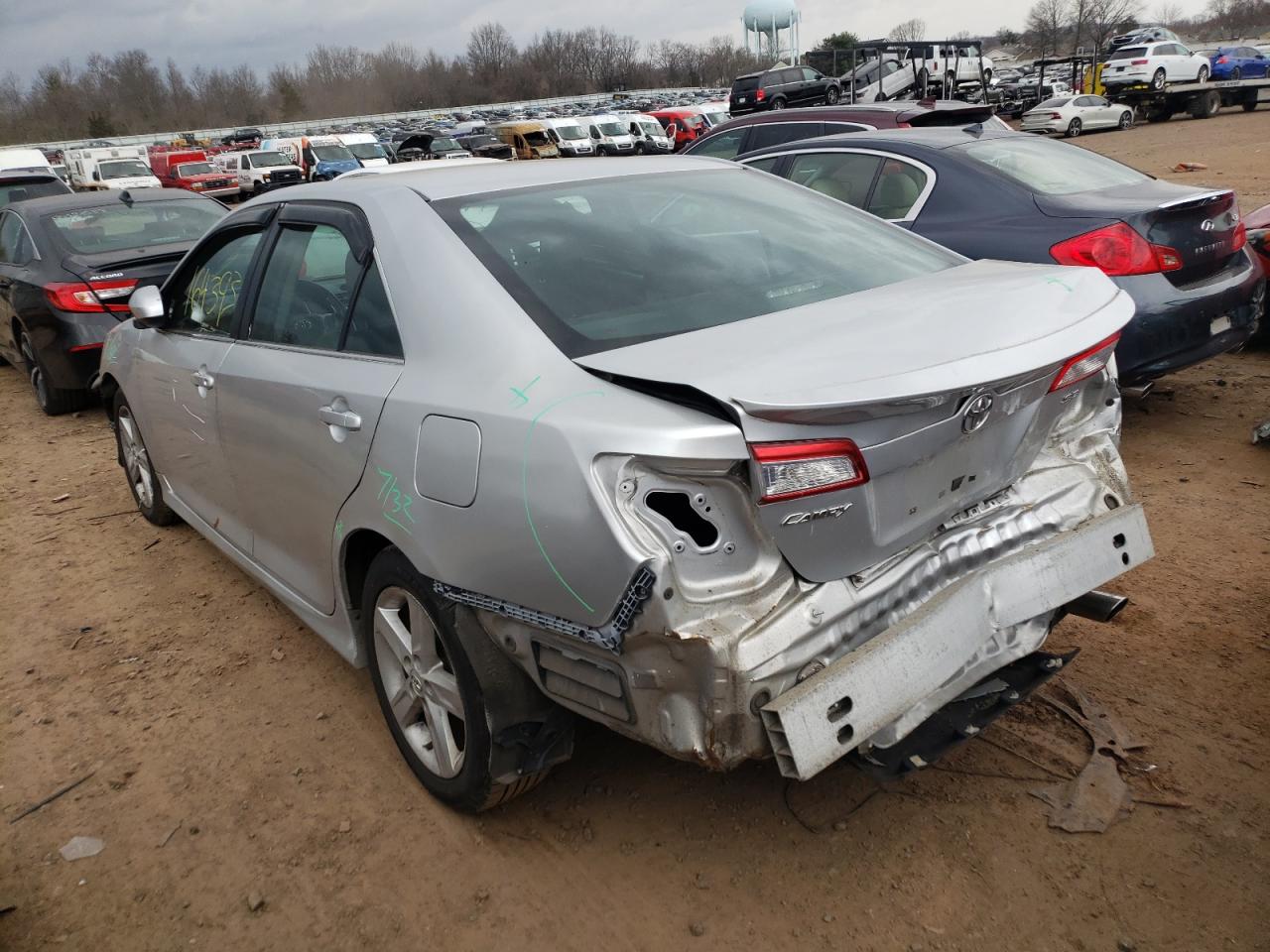 Photo 3 from auction – 2014 TOYOTA CAMRY L with VIN 4T1BF1FK1EU342915