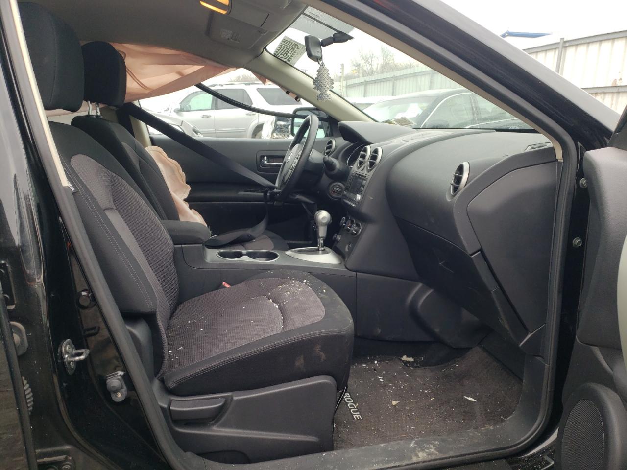 Photo 5 from auction – 2011 NISSAN ROGUE S with VIN JN8AS5MV4BW663870
