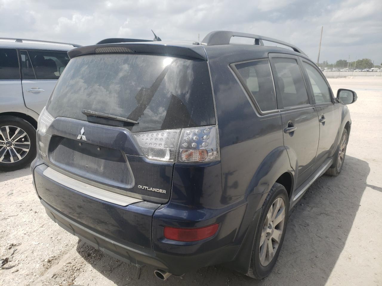 Photo 4 from auction – 2011 MITSUBISHI OUTLANDER with VIN JA4AS3AW1BU033548
