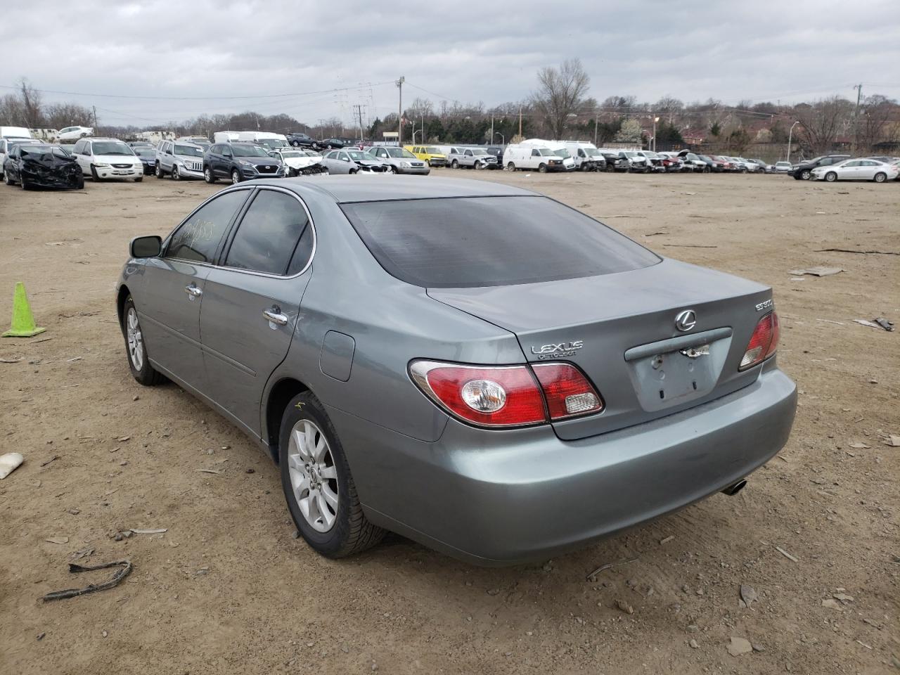 Photo 3 from auction – 2002 LEXUS ES 300 with VIN JTHBF30G420082340