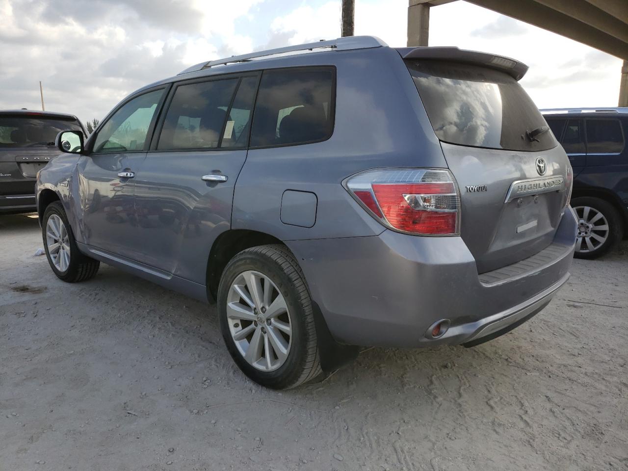 Photo 3 from auction – 2008 TOYOTA HIGHLANDER with VIN JTEEW44AX82016992