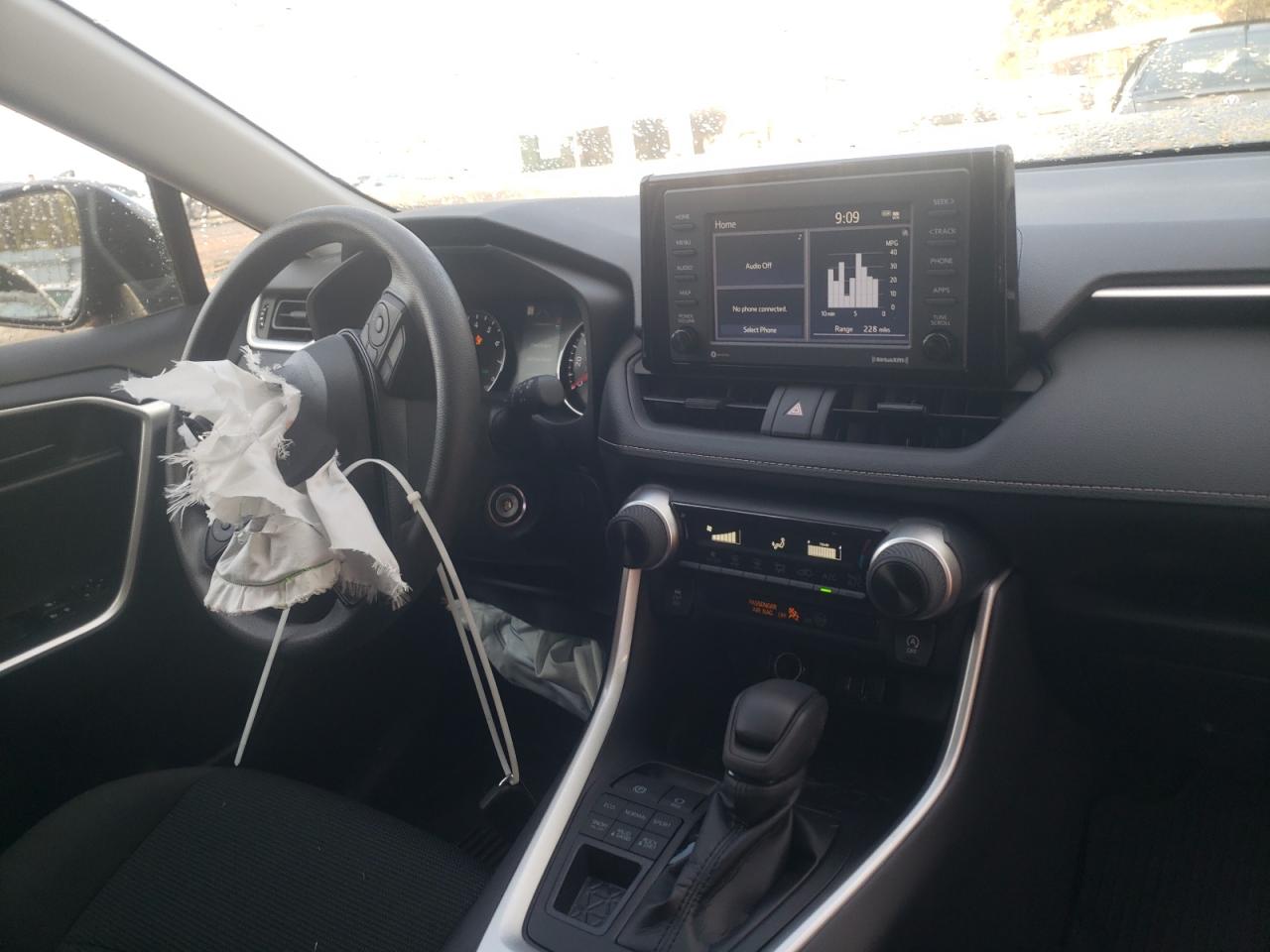 Photo 9 from auction – 2021 TOYOTA RAV4 LE with VIN 2T3G1RFV5MC248038