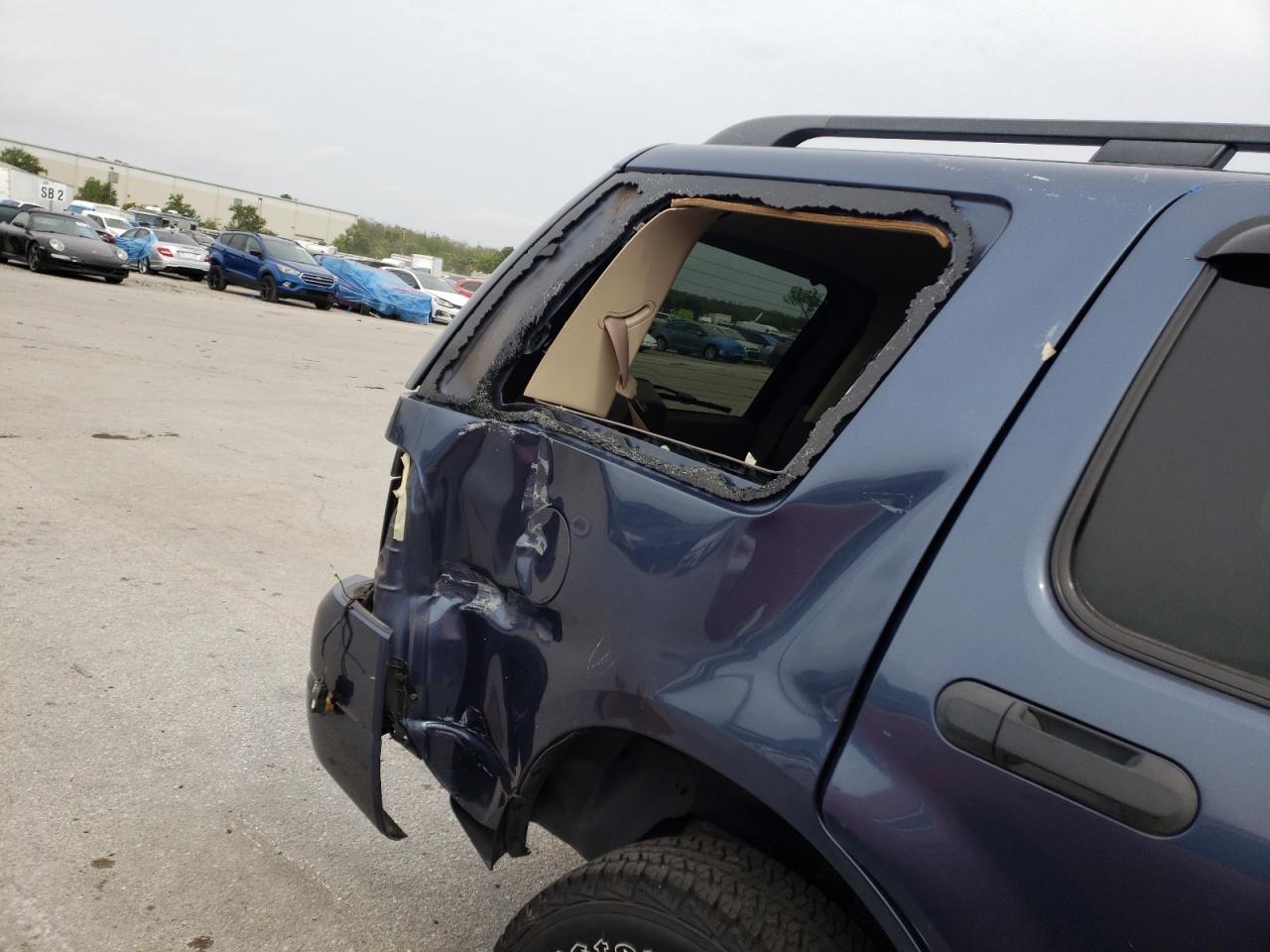 Photo 9 from auction – 2004 FORD EXPLORER X with VIN 1FMZU63K84UA73543