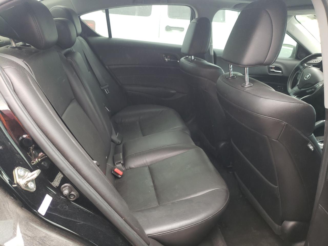 Photo 6 from auction – 2017 ACURA ILX PREMIU with VIN 19UDE2F72HA000978