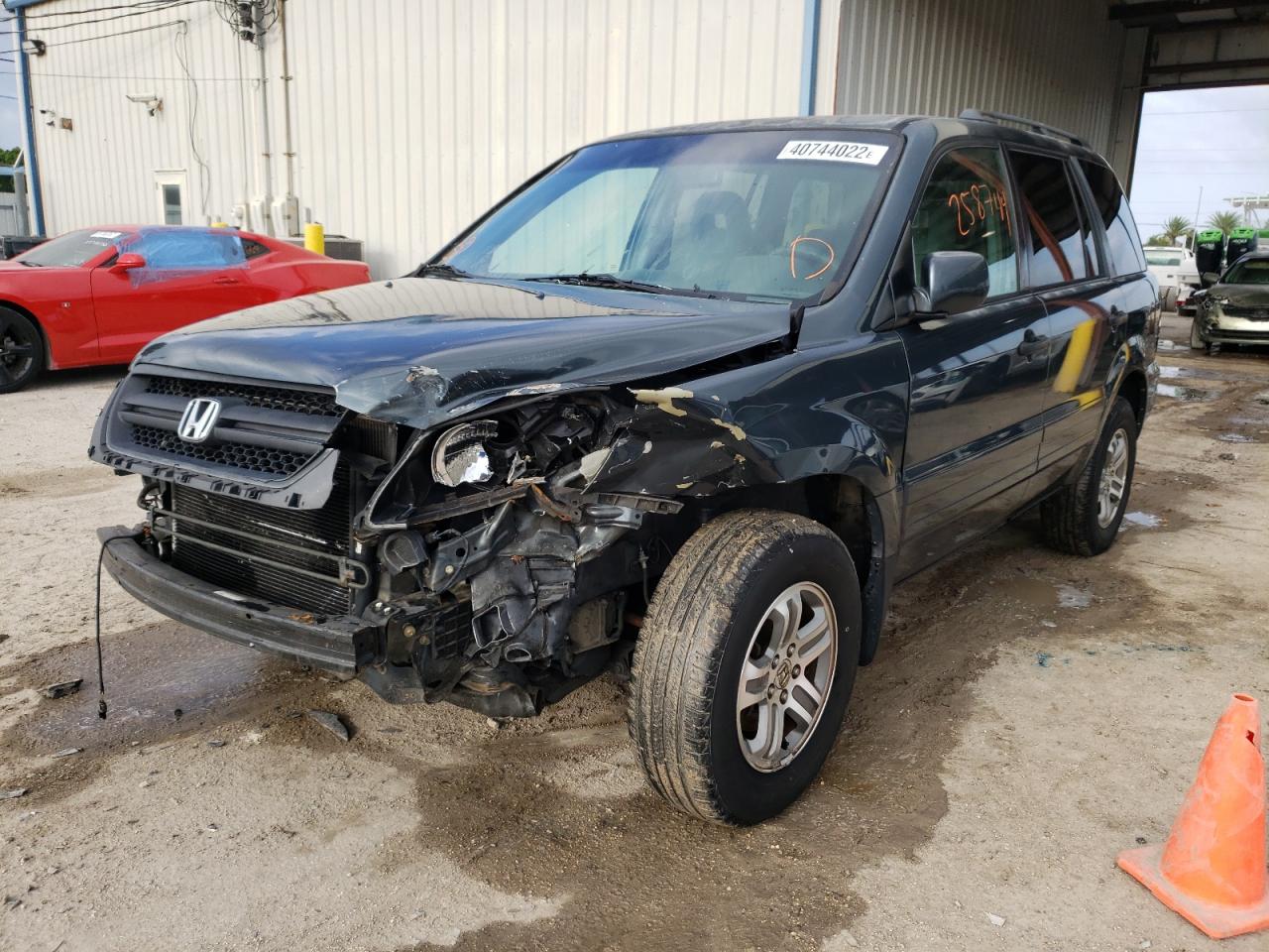 Photo 2 from auction – 2004 HONDA PILOT EX with VIN 5FNYF18454B009668