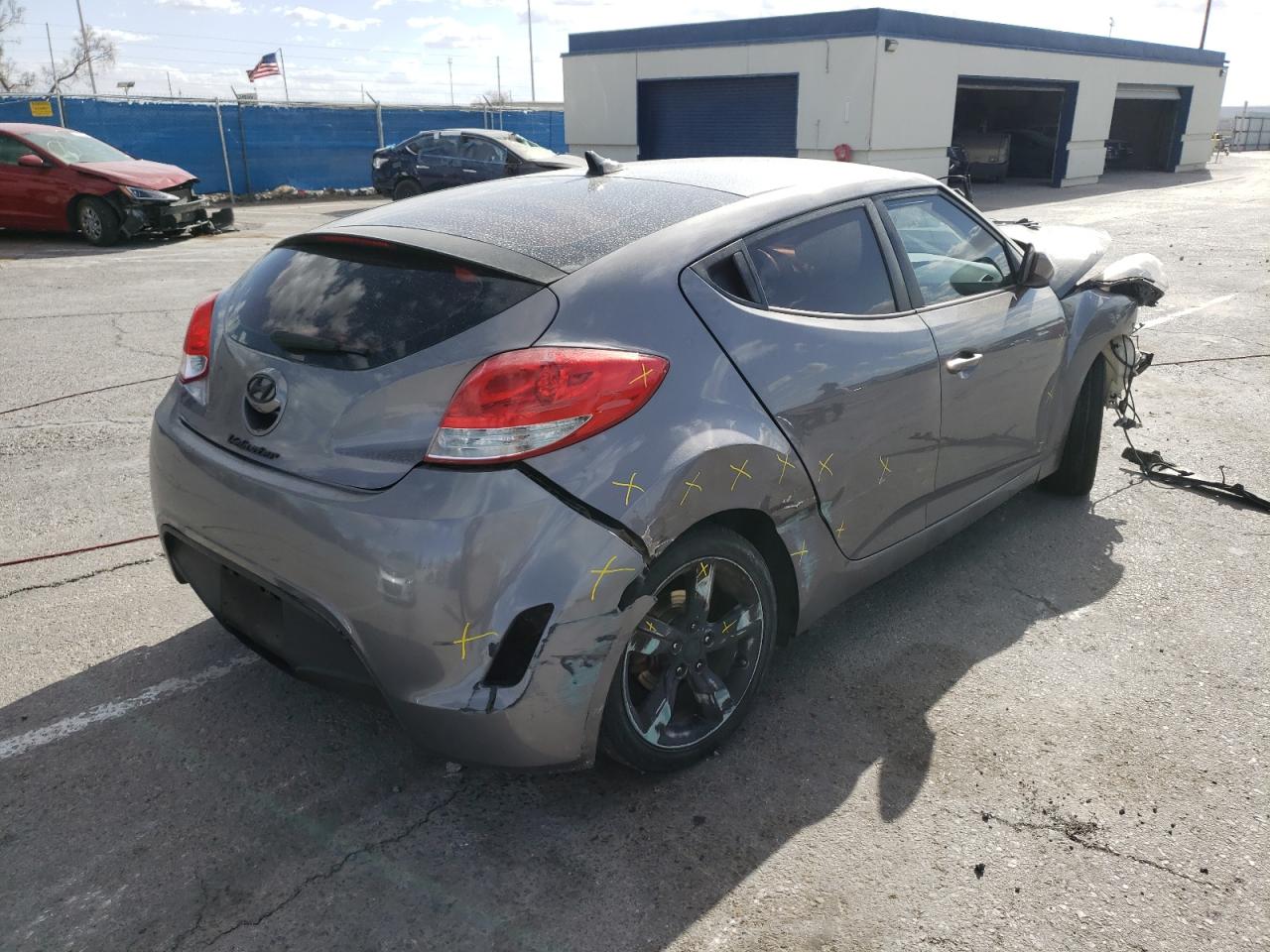 Photo 4 from auction – 2015 HYUNDAI VELOSTER with VIN KMHTC6AD2FU239457