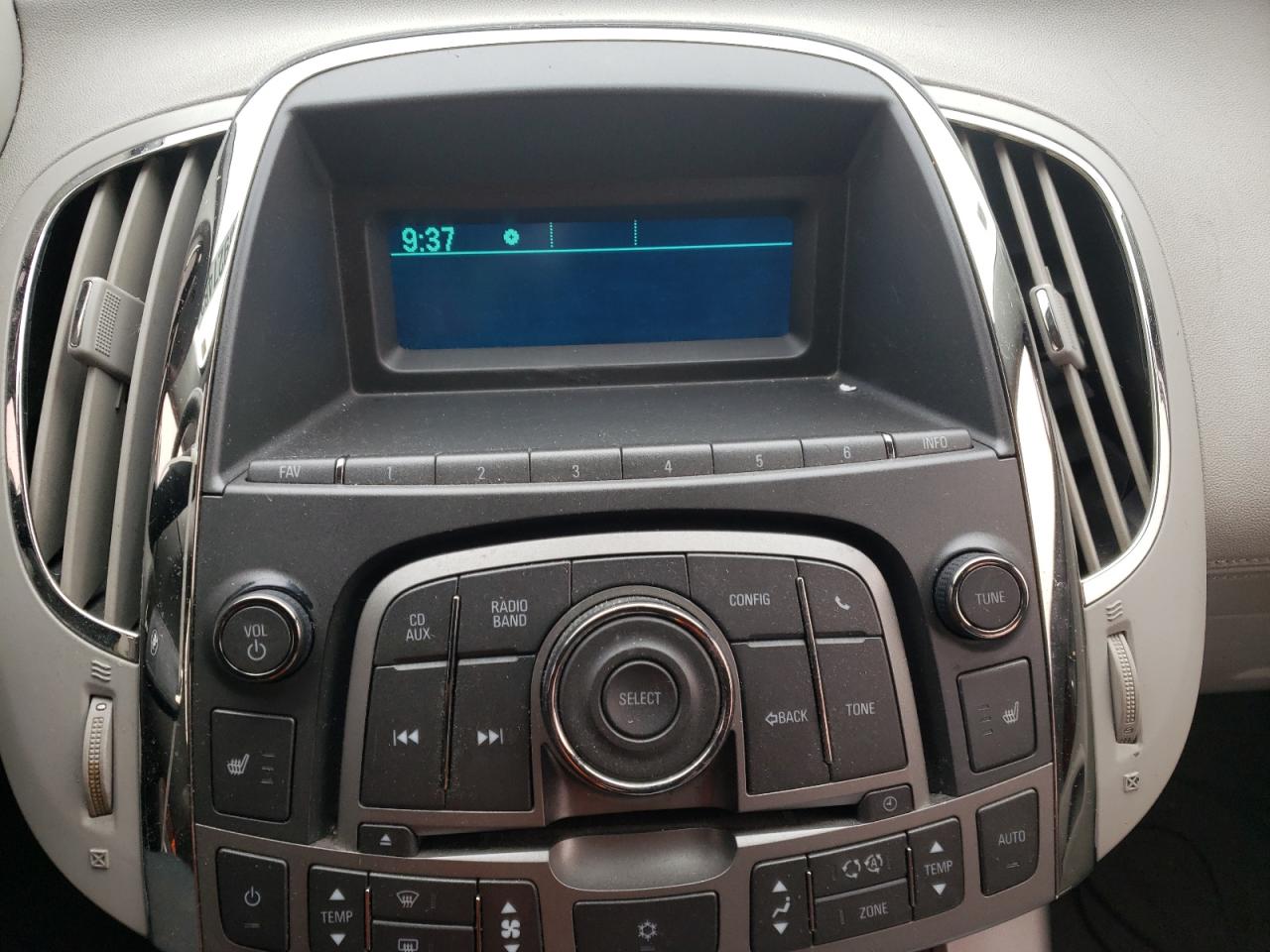 Photo 9 from auction – 2010 BUICK LACROSSE C with VIN 1G4GC5EG5AF188243