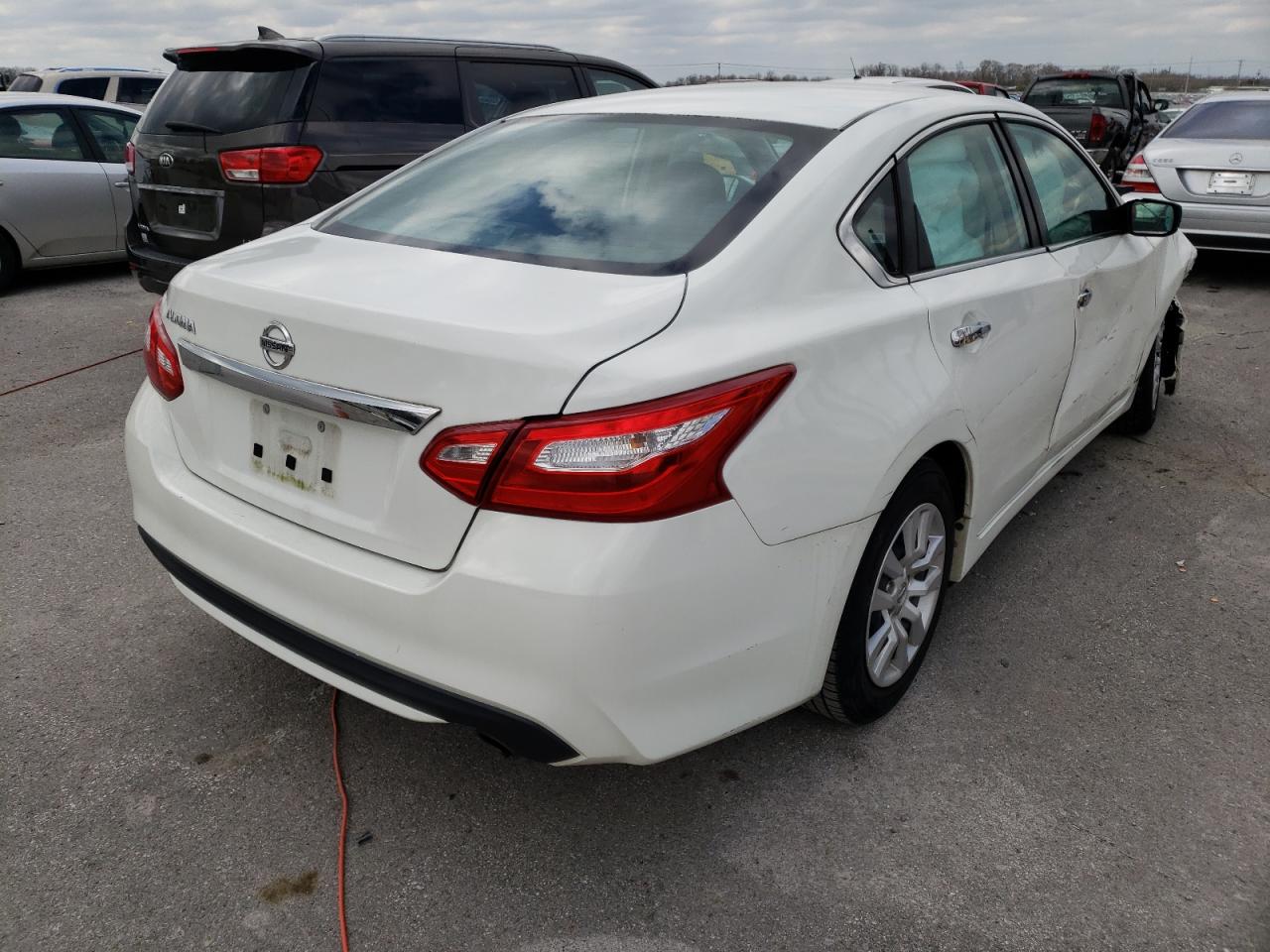 Photo 4 from auction – 2016 NISSAN ALTIMA 2.5 with VIN 1N4AL3AP3GN328511