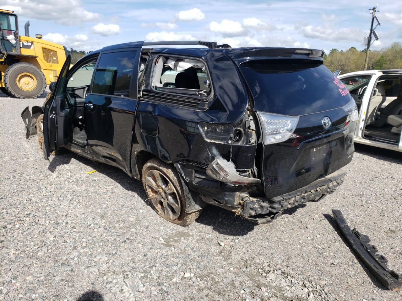 Photo 3 from auction – 2016 TOYOTA SIENNA with VIN 5TDXK3DC7GS764756