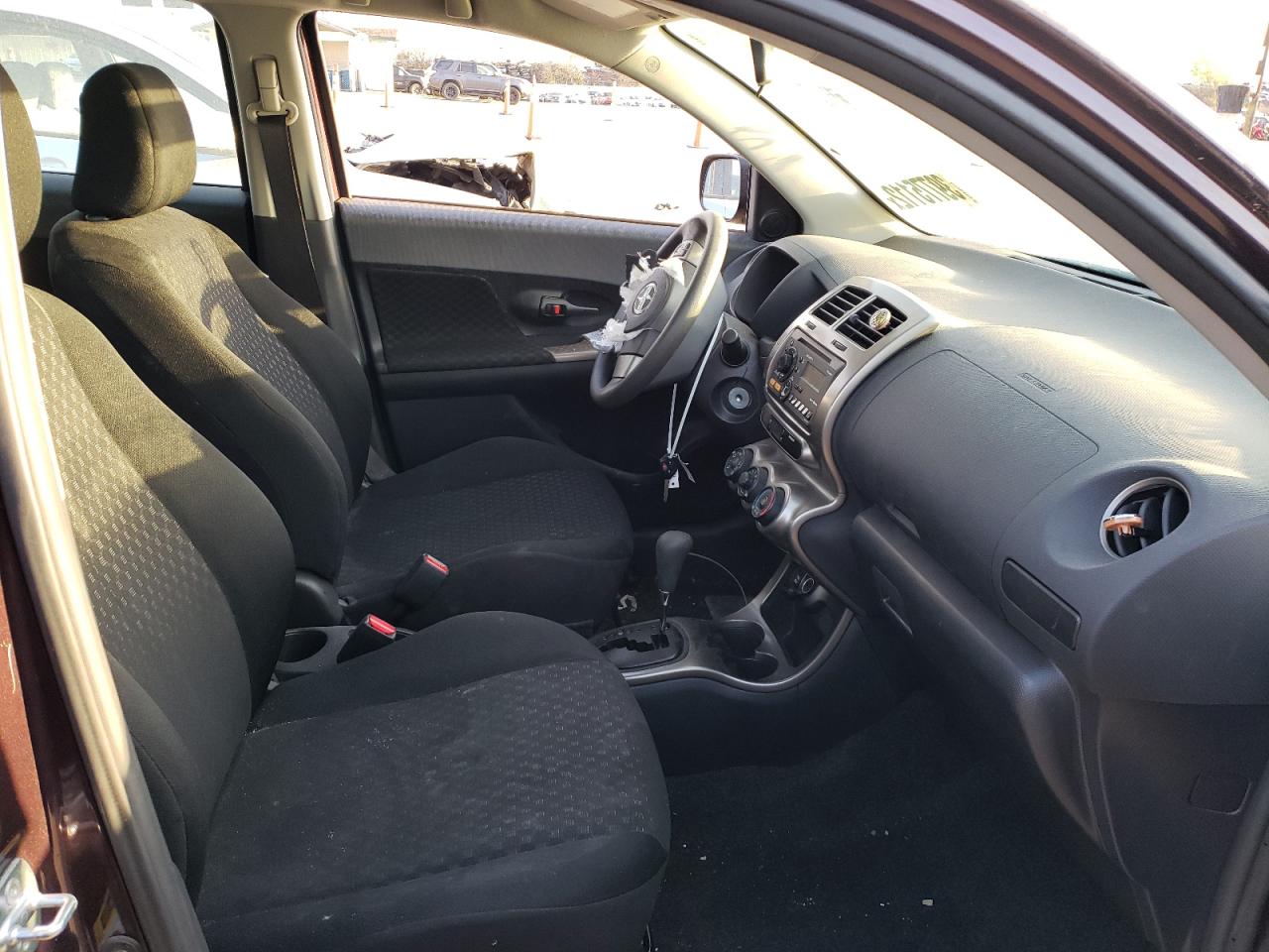 Photo 5 from auction – 2012 TOYOTA SCION XD with VIN JTKKU4B43C1019041