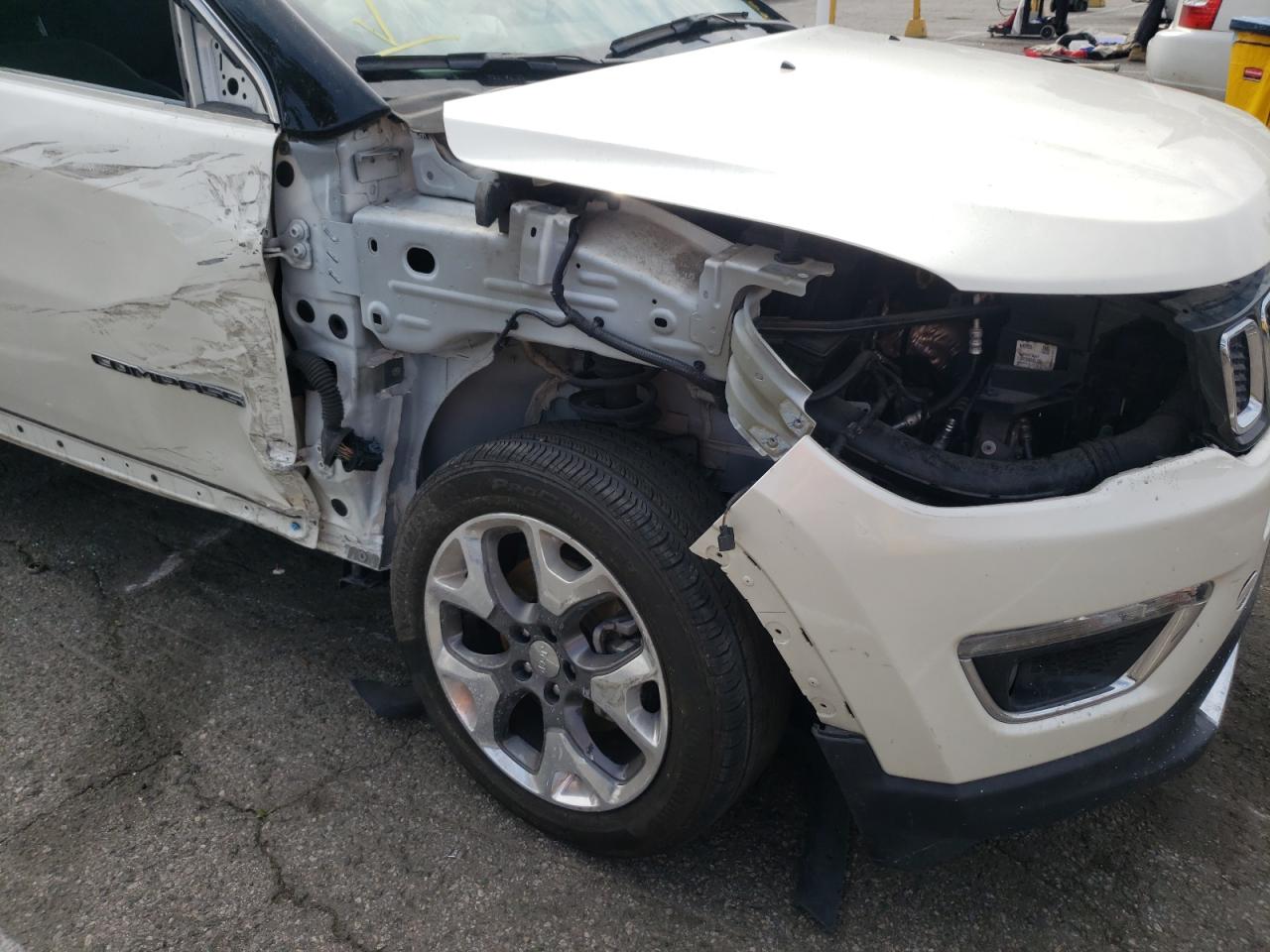 Фото 9 с аукциона – 2020 JEEP COMPASS LI с VIN 3C4NJDCB4LT119569