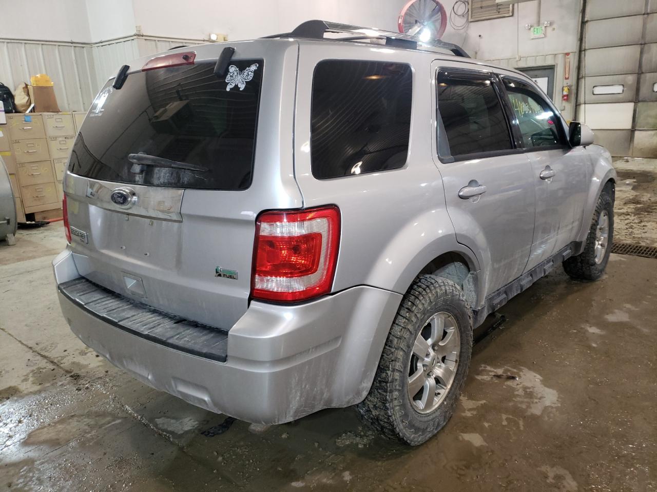 Photo 4 from auction – 2010 FORD ESCAPE LIM with VIN 1FMCU9EG7AKC73045