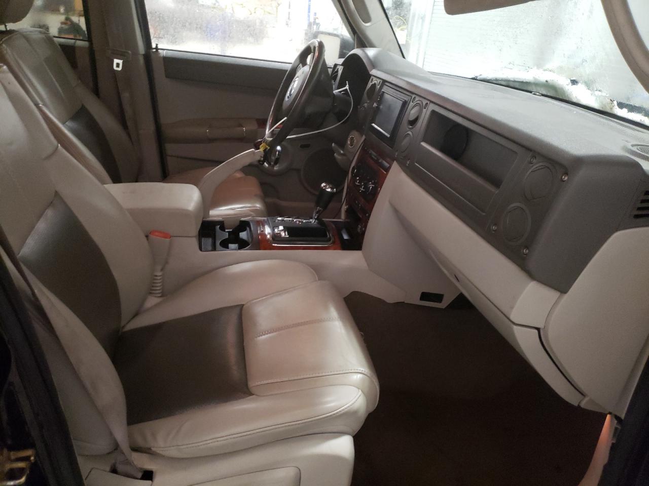 Photo 5 from auction – 2006 JEEP COMMANDER with VIN 1J8HG58226C214778