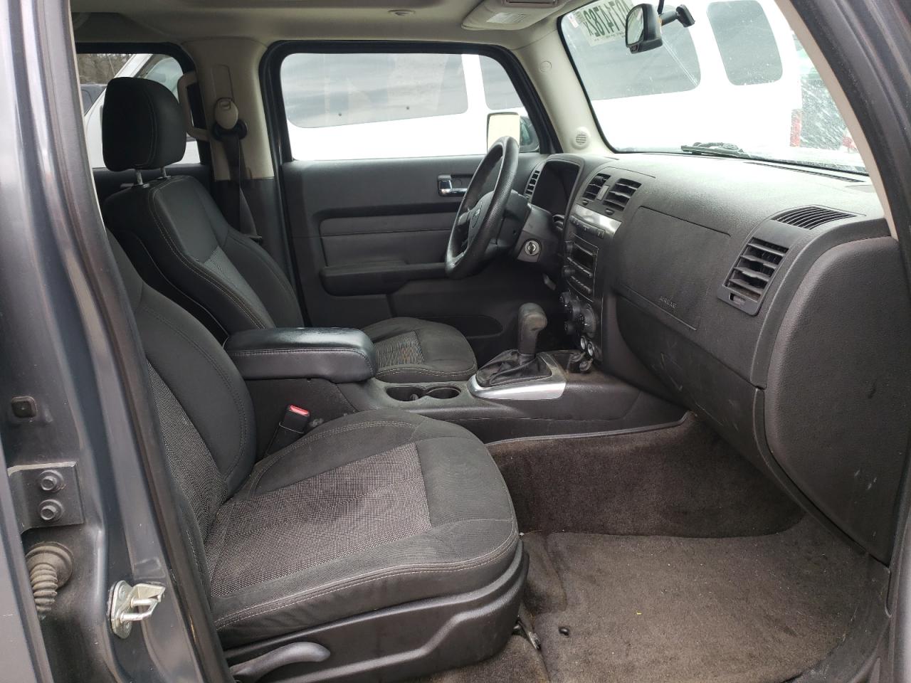 Photo 5 from auction – 2008 HUMMER H3 with VIN 5GTEN13E688113414