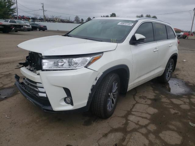 Photo 2 from auction – 2017 TOYOTA HIGHLANDER with VIN 5TDJZRFHXHS438836
