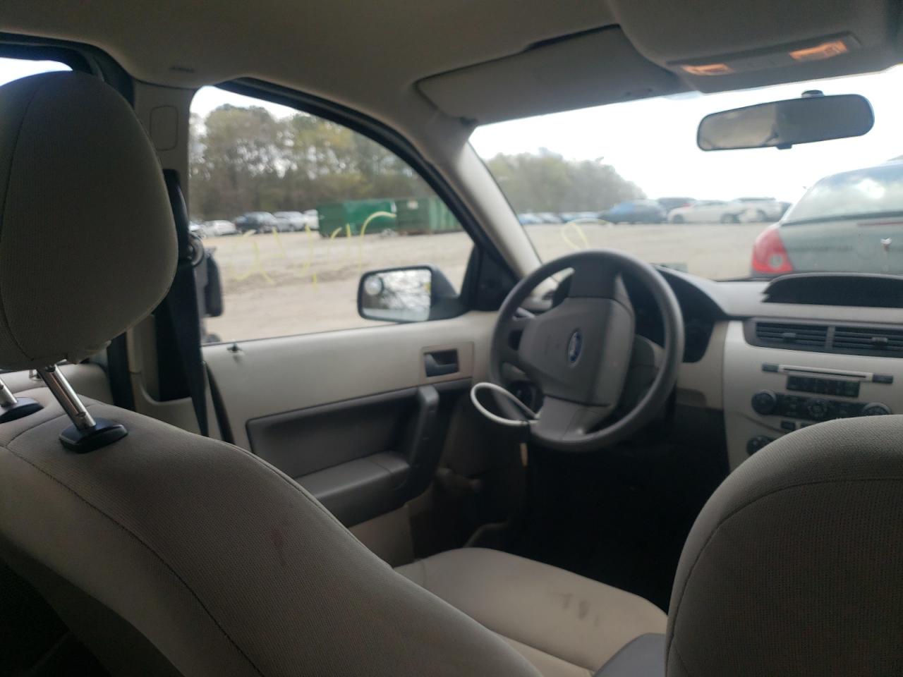 Photo 9 from auction – 2008 FORD FOCUS S/SE with VIN 1FAHP34N28W198178