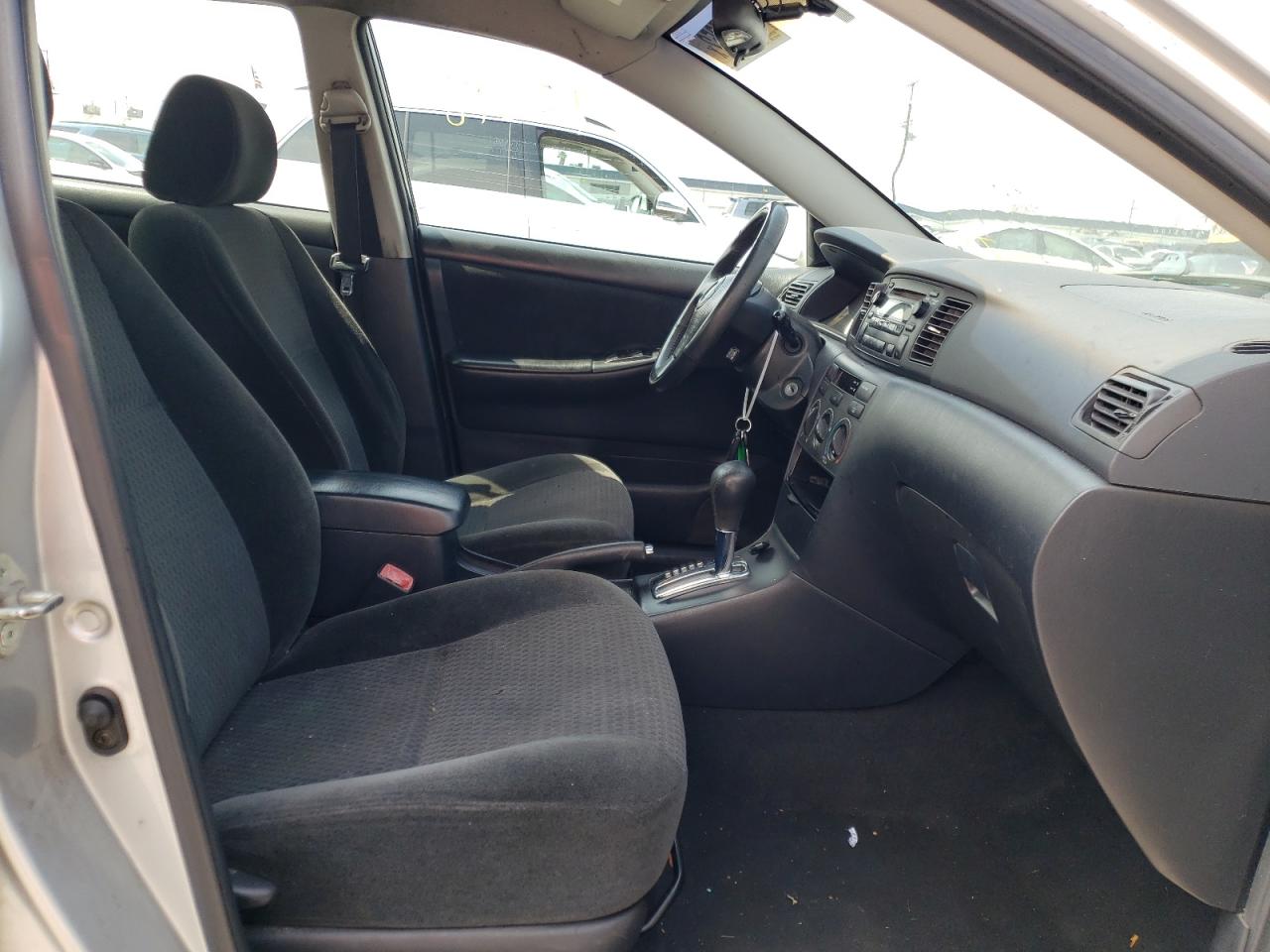 Photo 5 from auction – 2005 TOYOTA COROLLA CE with VIN 1NXBR32E35Z515563
