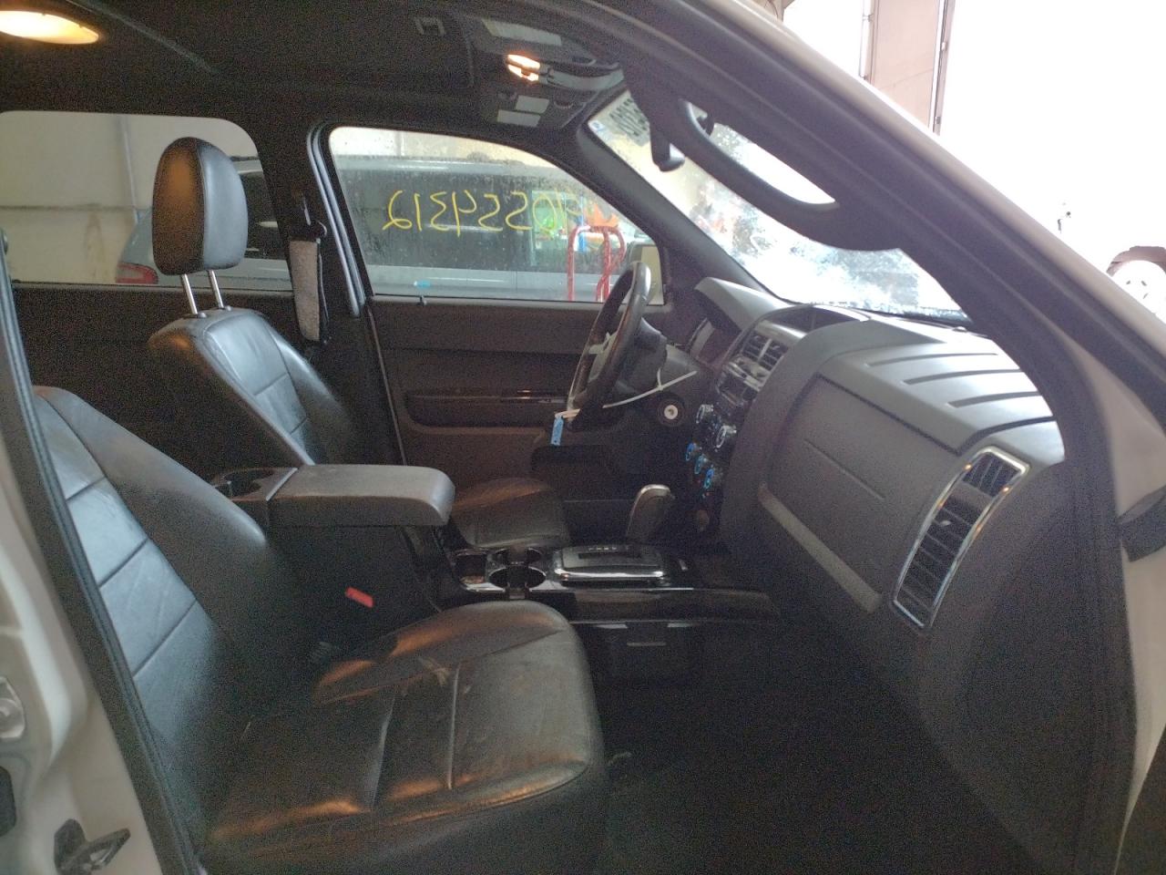 Photo 5 from auction – 2012 FORD ESCAPE LIM with VIN 1FMCU9E78CKC64972