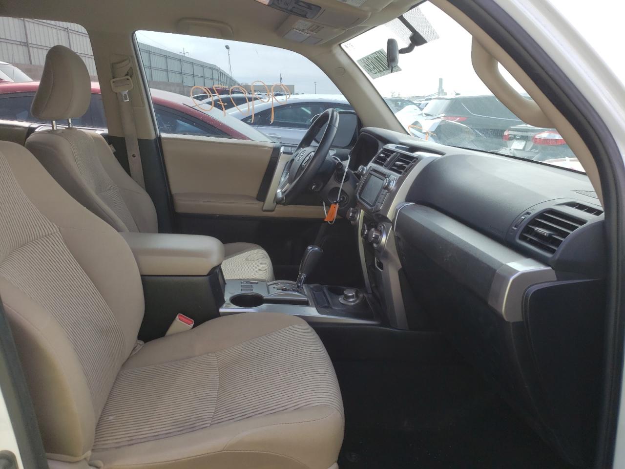 Photo 5 from auction – 2015 TOYOTA 4RUNNER SR with VIN JTEBU5JR8F5259821