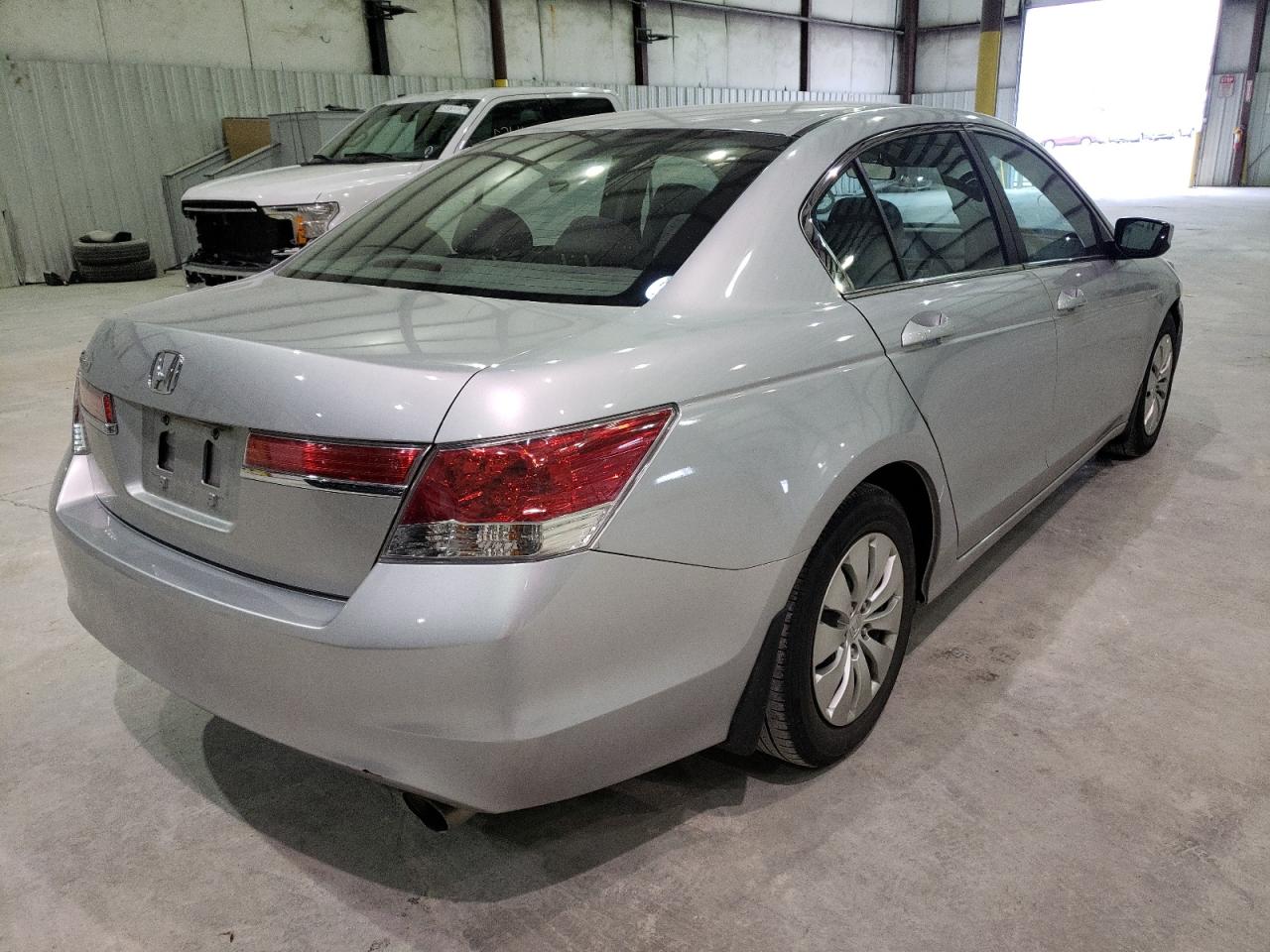 Photo 4 from auction – 2011 HONDA ACCORD LX with VIN 1HGCP2E37BA093766