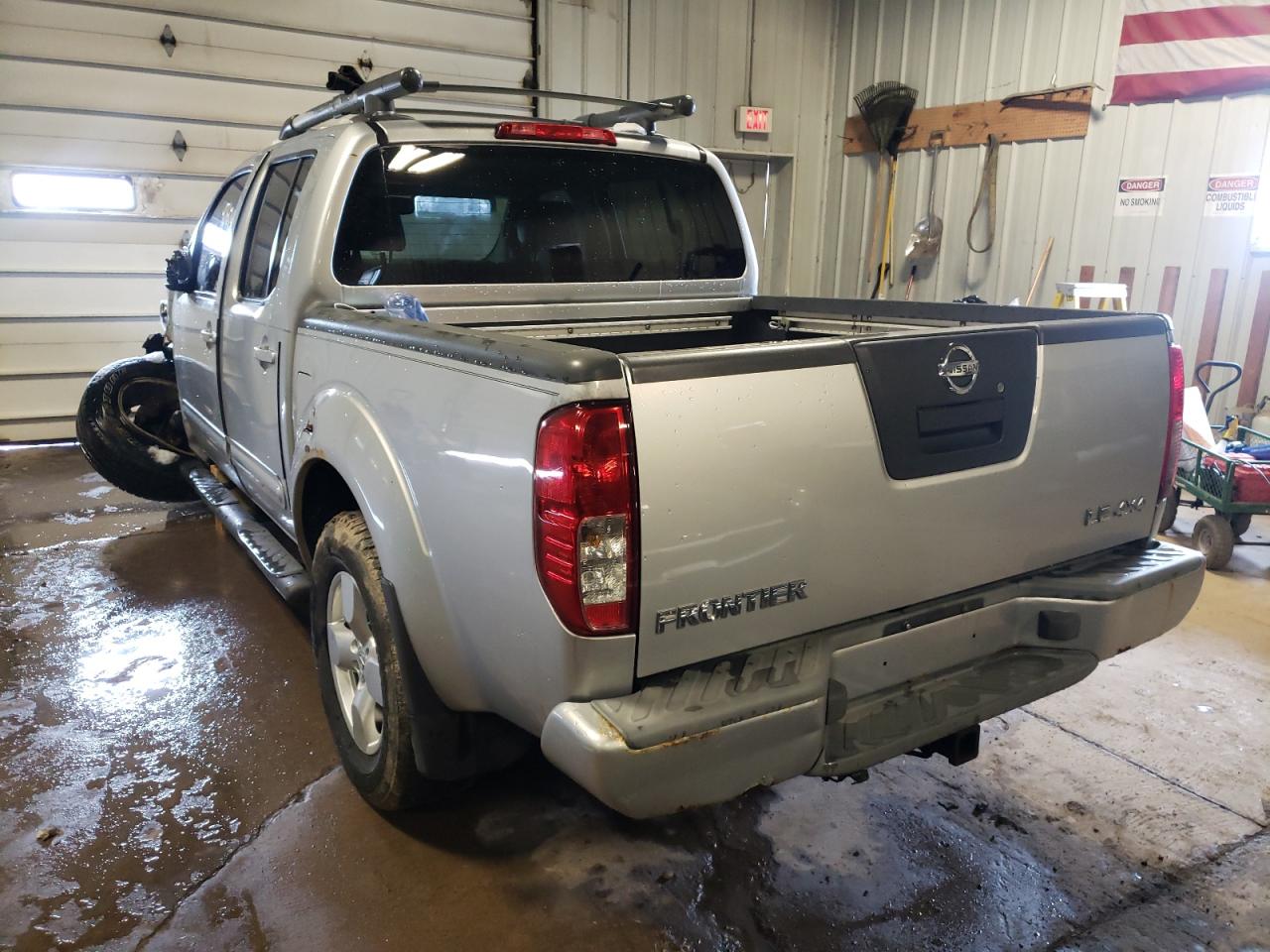 Photo 3 from auction – 2006 NISSAN FRONTIER C with VIN 1N6AD07W56C459970