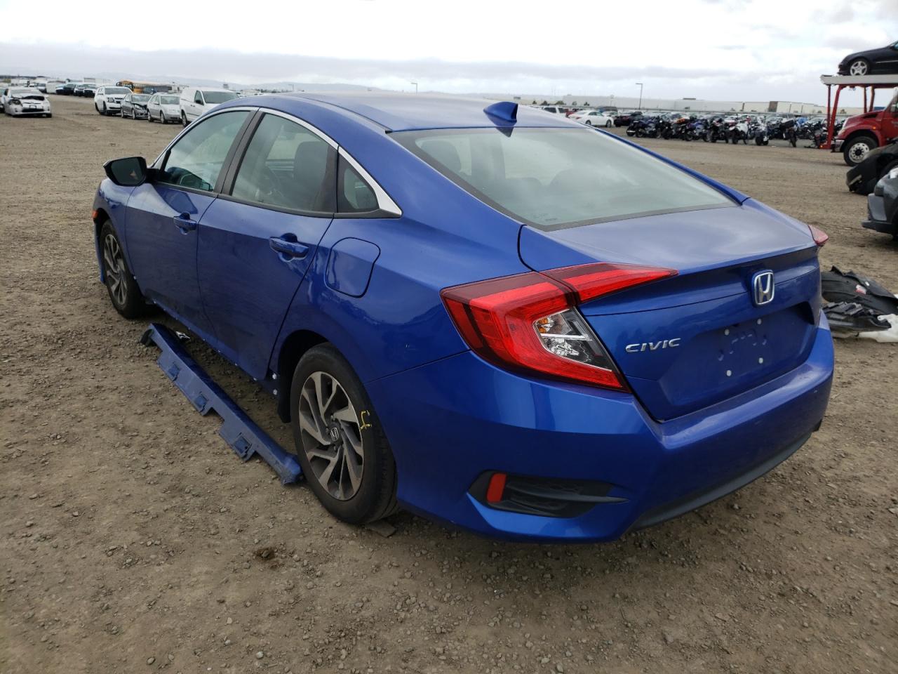 Photo 3 from auction – 2018 HONDA CIVIC EX with VIN 19XFC2F72JE208813