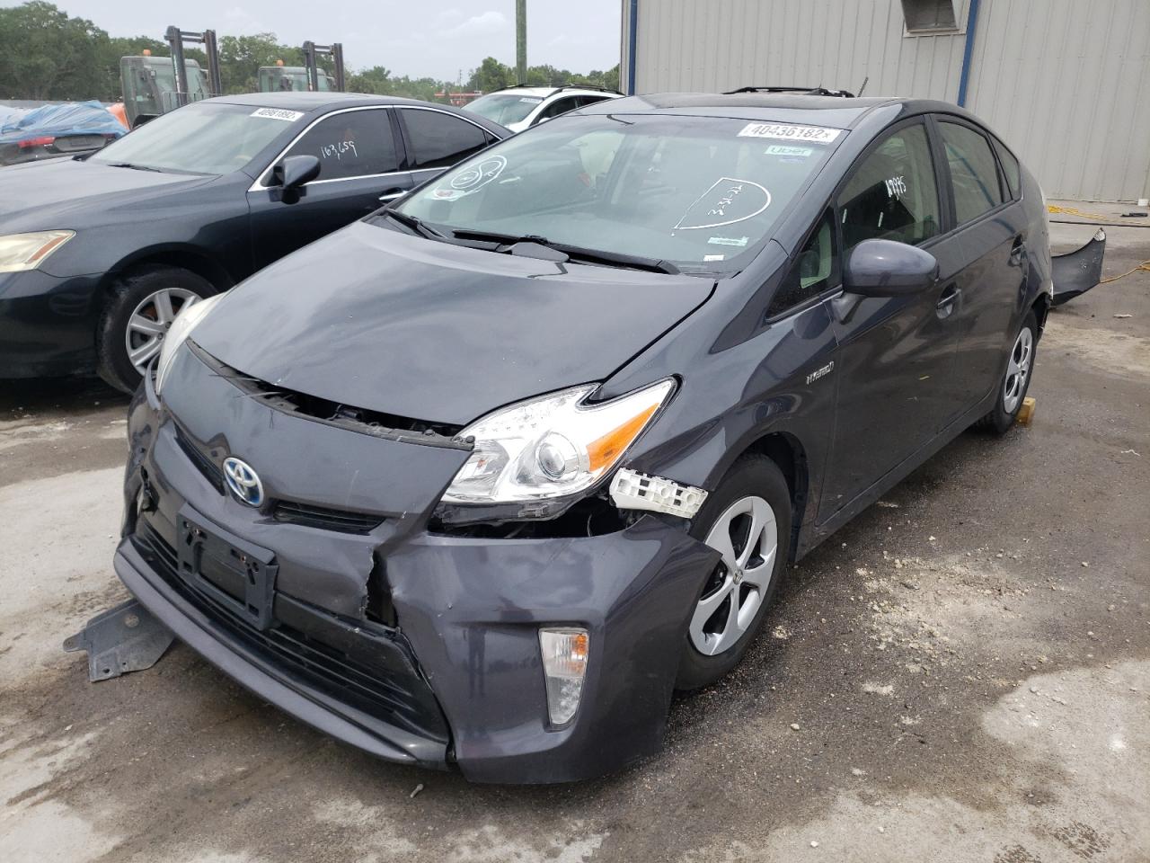 Photo 2 from auction – 2014 TOYOTA PRIUS with VIN JTDKN3DU9E0390547