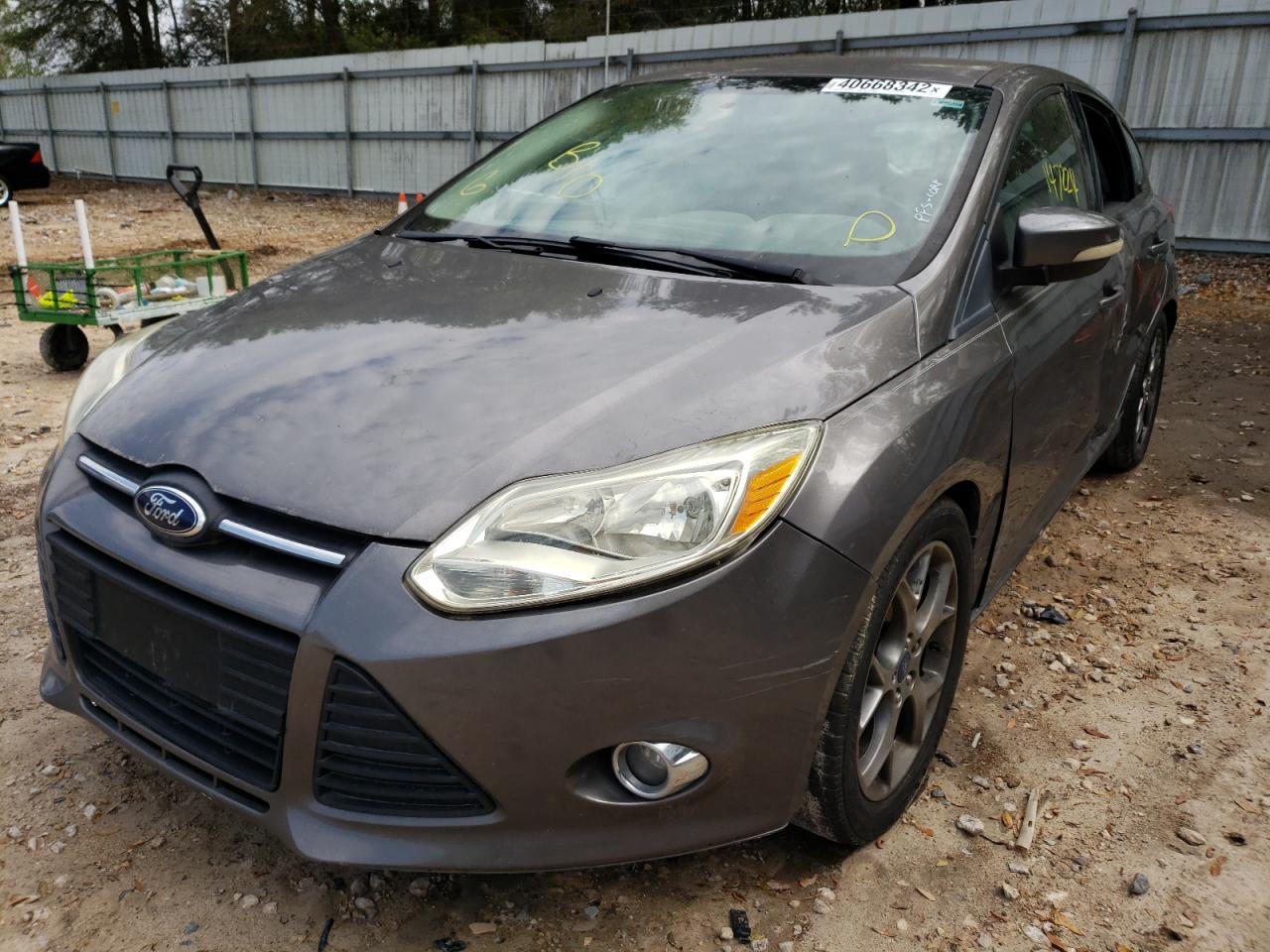 Photo 2 from auction – 2014 FORD FOCUS SE with VIN 1FADP3K25EL319290