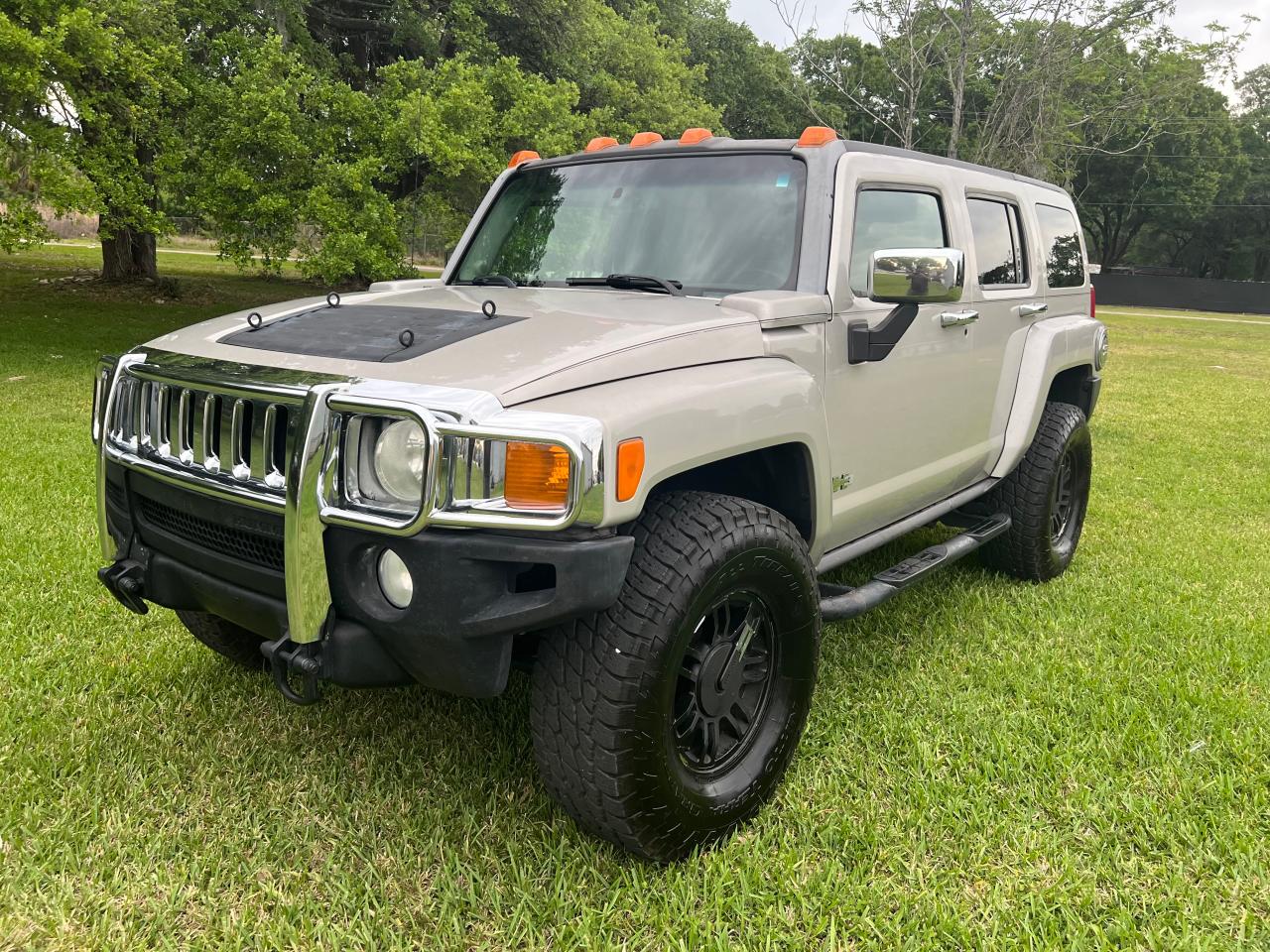 Photo 2 from auction – 2006 HUMMER H3 with VIN 5GTDN136368294361