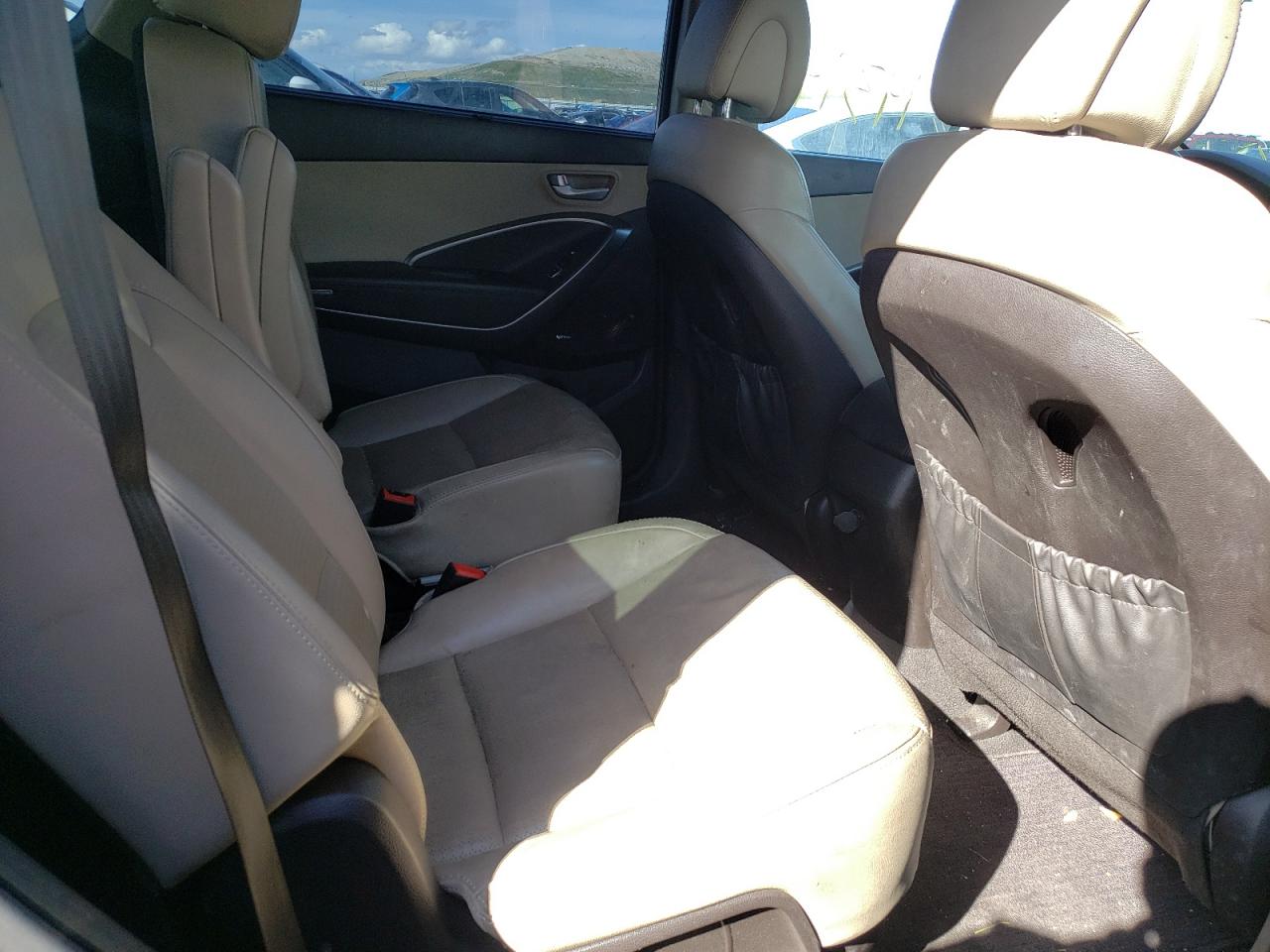 Photo 6 from auction – 2014 HYUNDAI SANTA FE G with VIN KM8SR4HF1EU072139