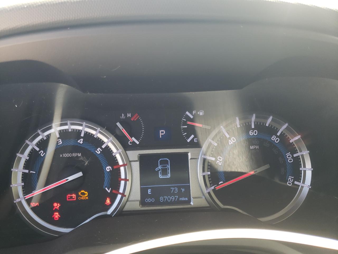 Photo 8 from auction – 2017 TOYOTA 4RUNNER SR with VIN JTEBU5JR2H5420148