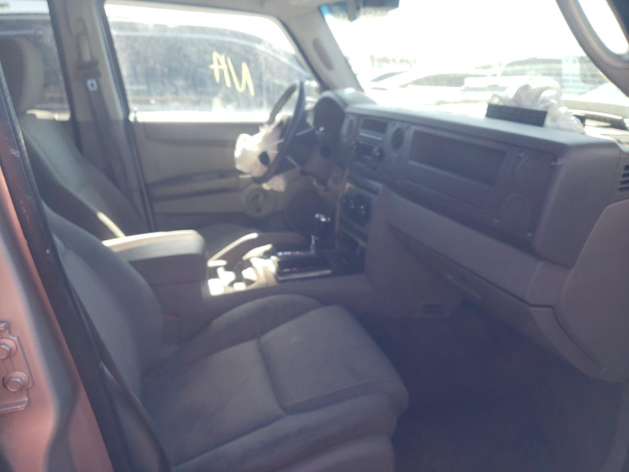 Photo 5 from auction – 2007 JEEP COMMANDER with VIN 1J8HH48K07C599590