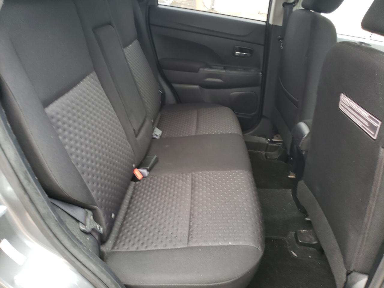 Photo 6 from auction – 2011 MITSUBISHI OUTLANDER with VIN JA4AR4AU9BZ002244