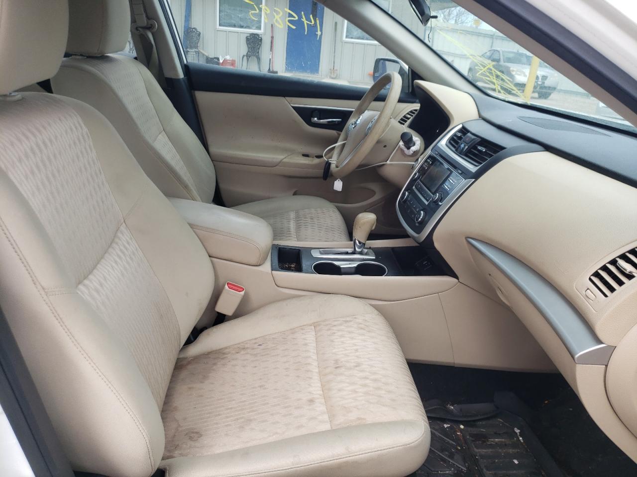 Photo 5 from auction – 2016 NISSAN ALTIMA 2.5 with VIN 1N4AL3AP4GC263762